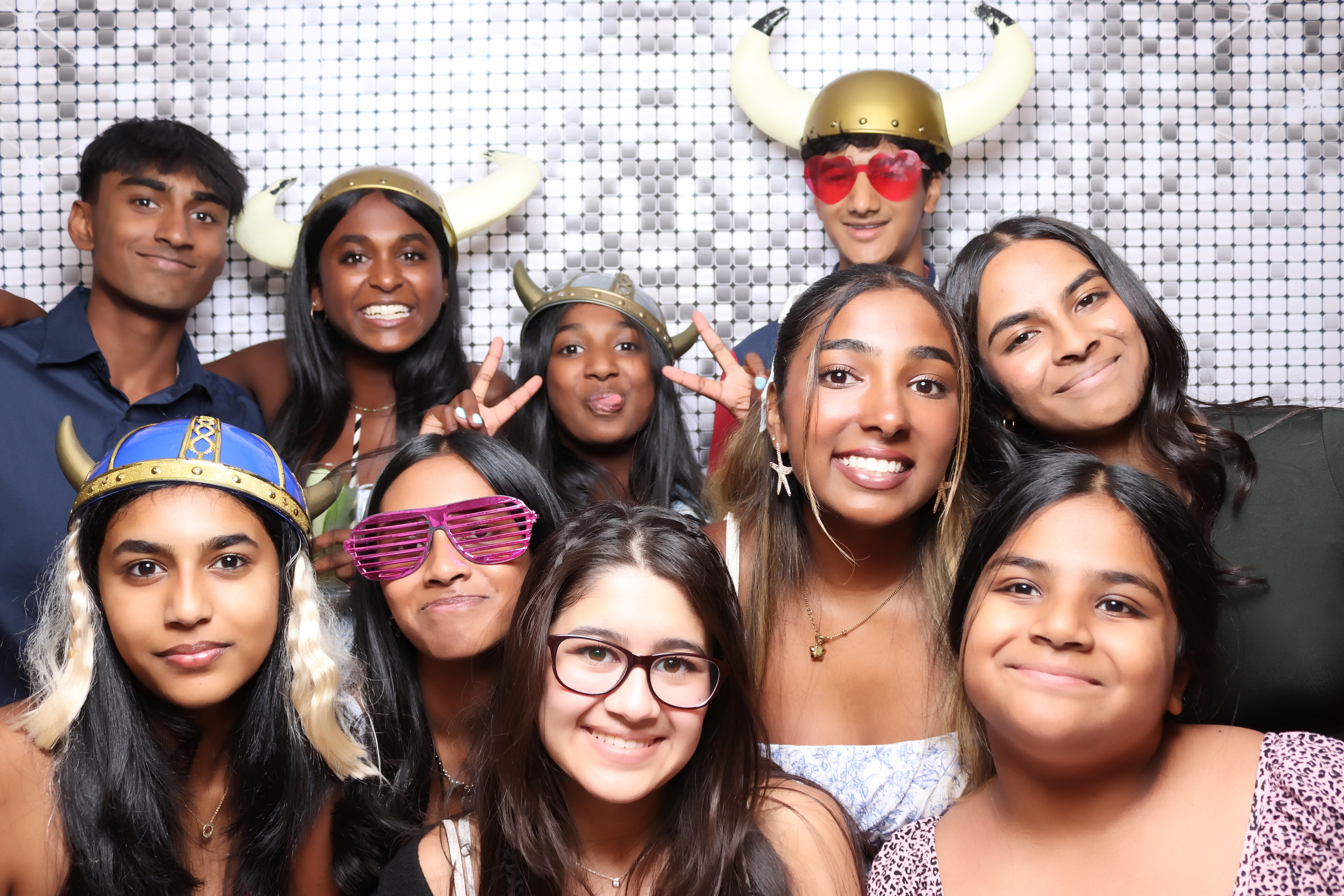 Niv's 50th Birthday | View more photos from the event at gallery.pbooth.co.uk/u/ThePboothCompany/Nivs-50th-Birthday