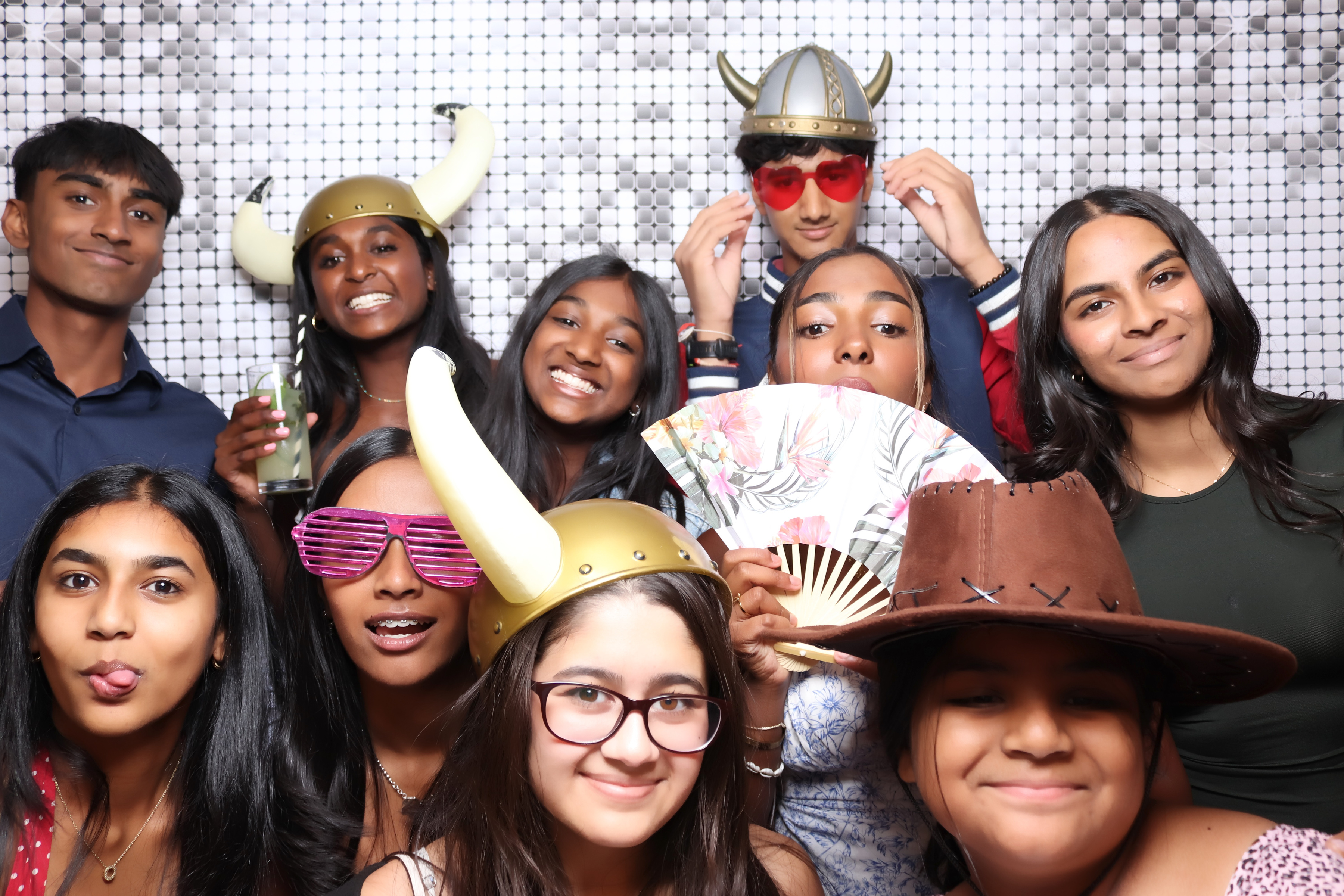 Niv's 50th Birthday | View more photos from the event at gallery.pbooth.co.uk/u/ThePboothCompany/Nivs-50th-Birthday