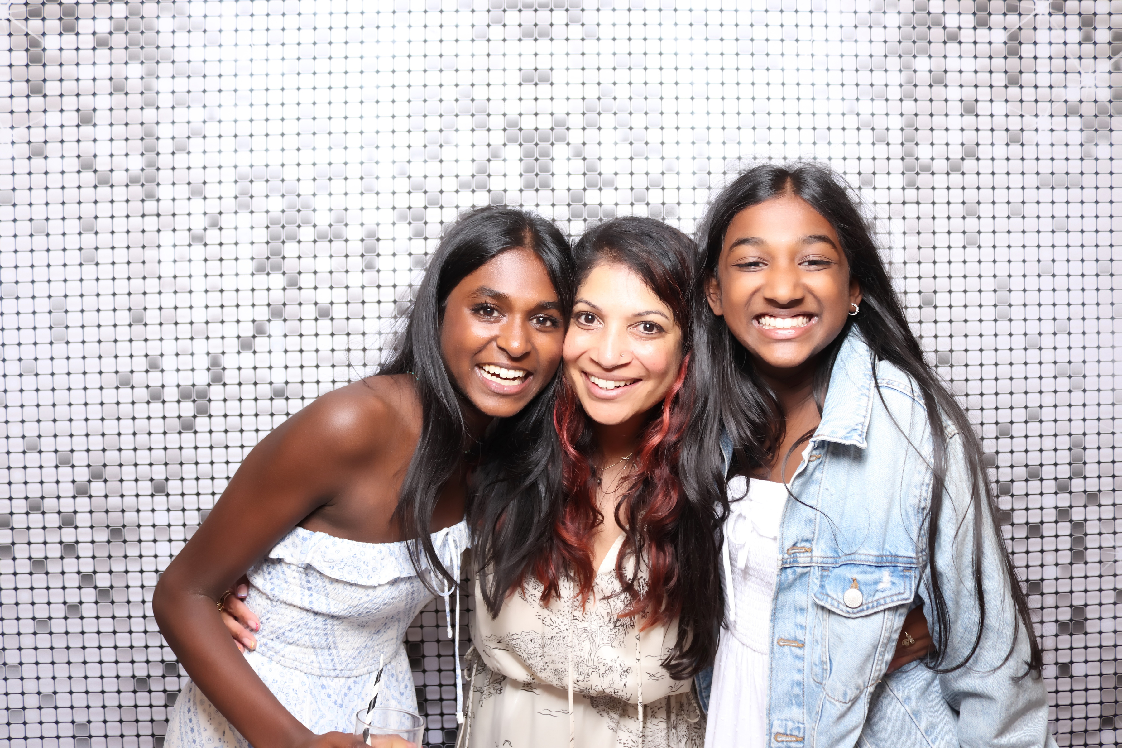 Niv's 50th Birthday | View more photos from the event at gallery.pbooth.co.uk/u/ThePboothCompany/Nivs-50th-Birthday