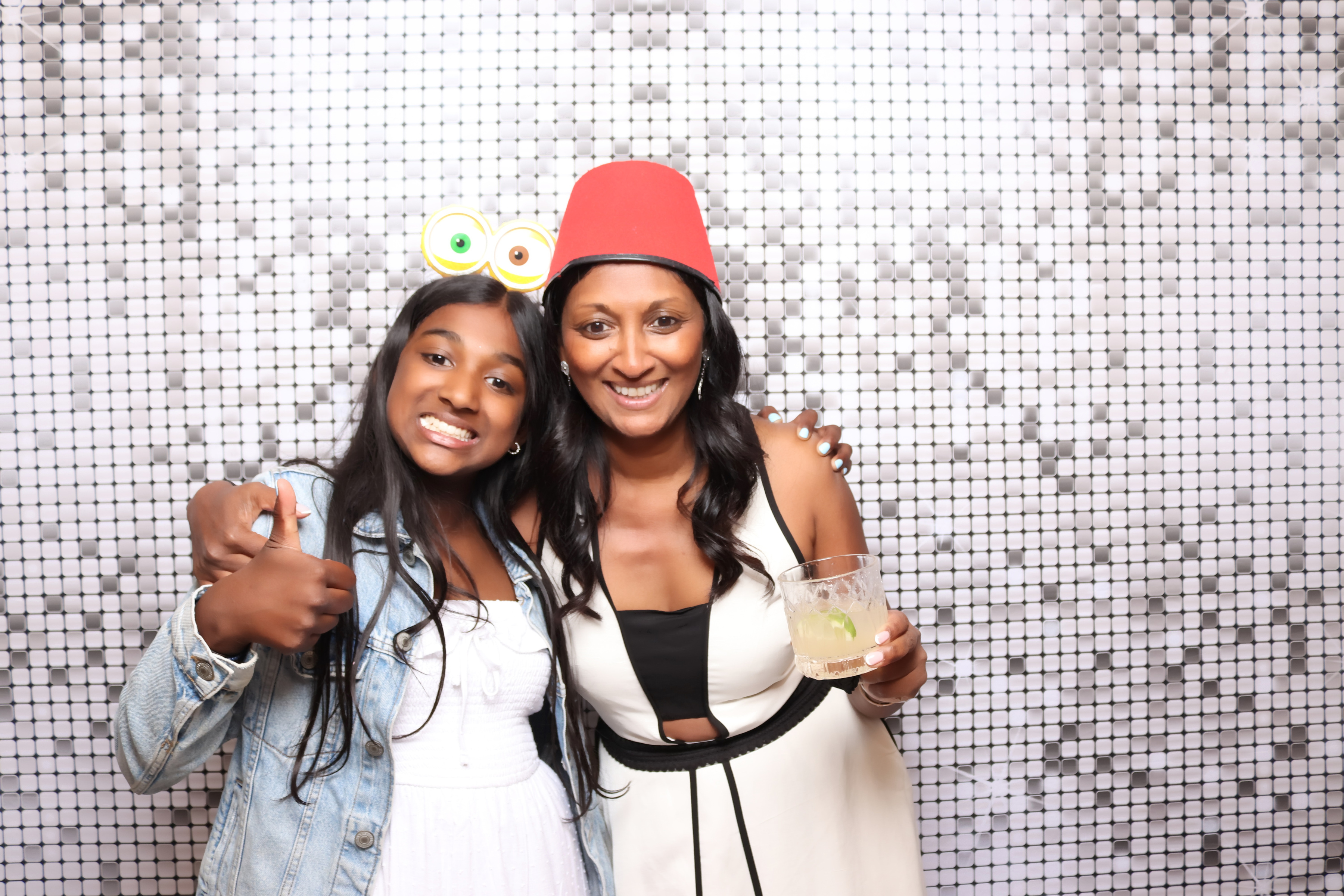 Niv's 50th Birthday | View more photos from the event at gallery.pbooth.co.uk/u/ThePboothCompany/Nivs-50th-Birthday