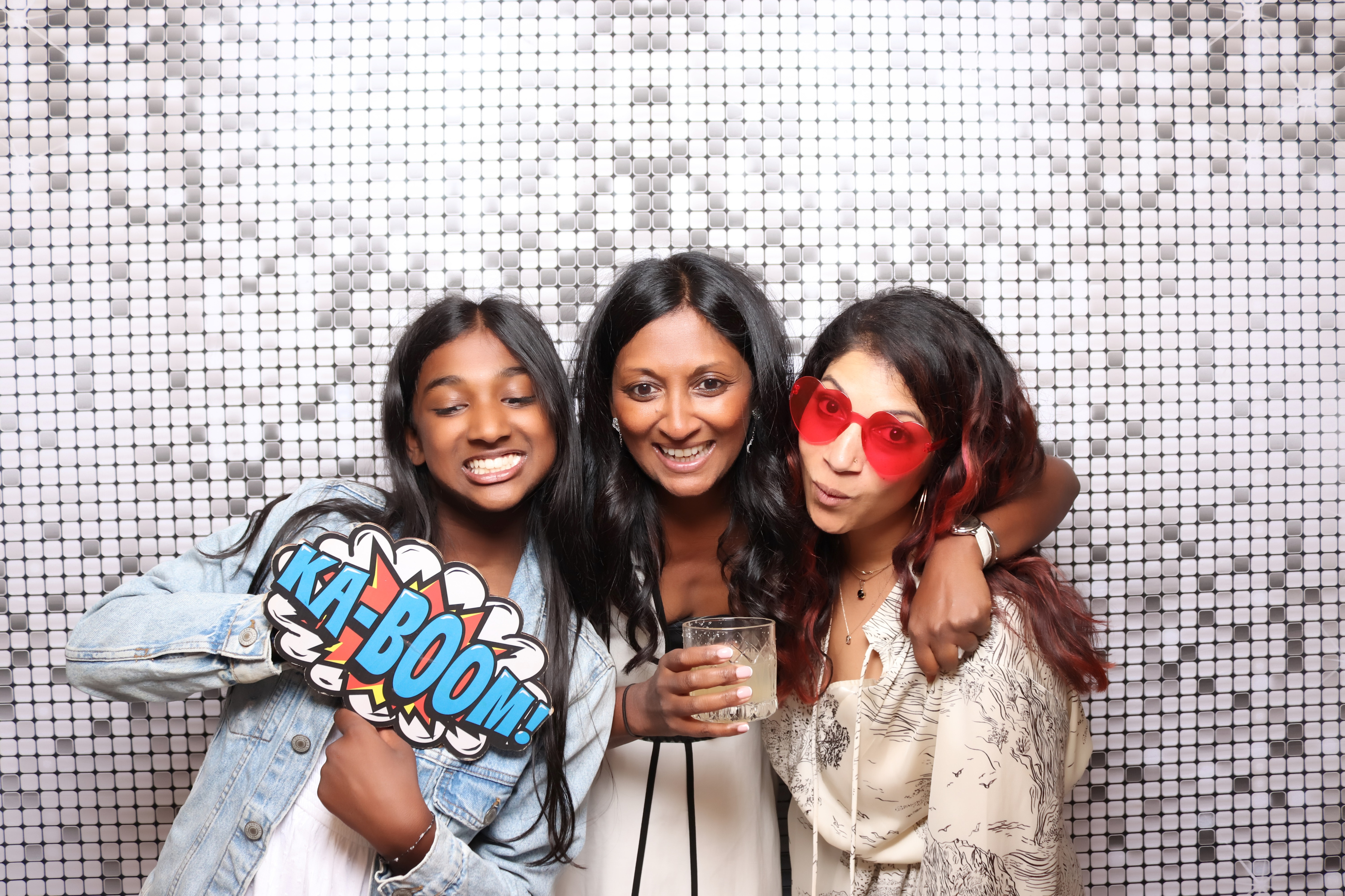 Niv's 50th Birthday | View more photos from the event at gallery.pbooth.co.uk/u/ThePboothCompany/Nivs-50th-Birthday