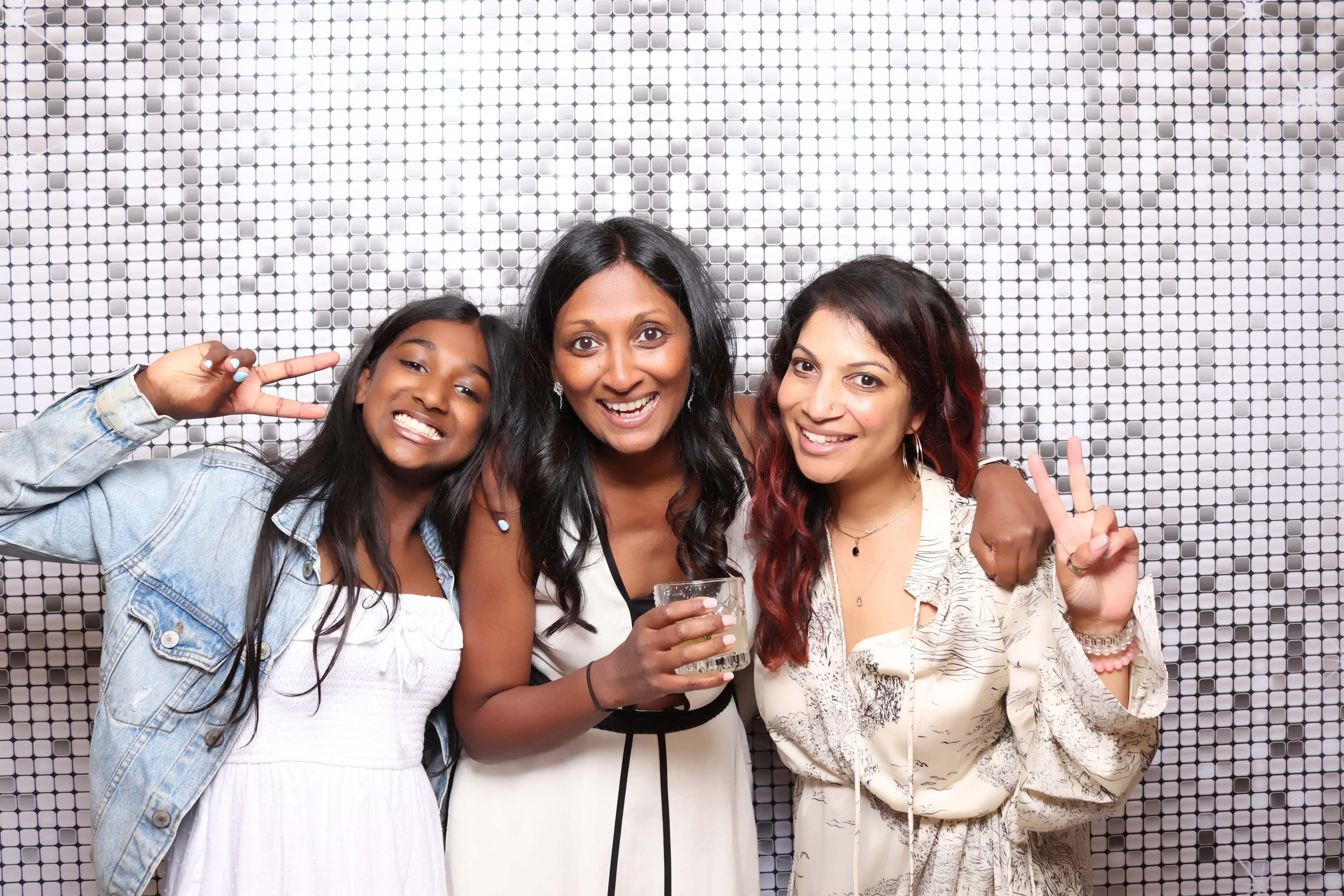 Niv's 50th Birthday | View more photos from the event at gallery.pbooth.co.uk/u/ThePboothCompany/Nivs-50th-Birthday