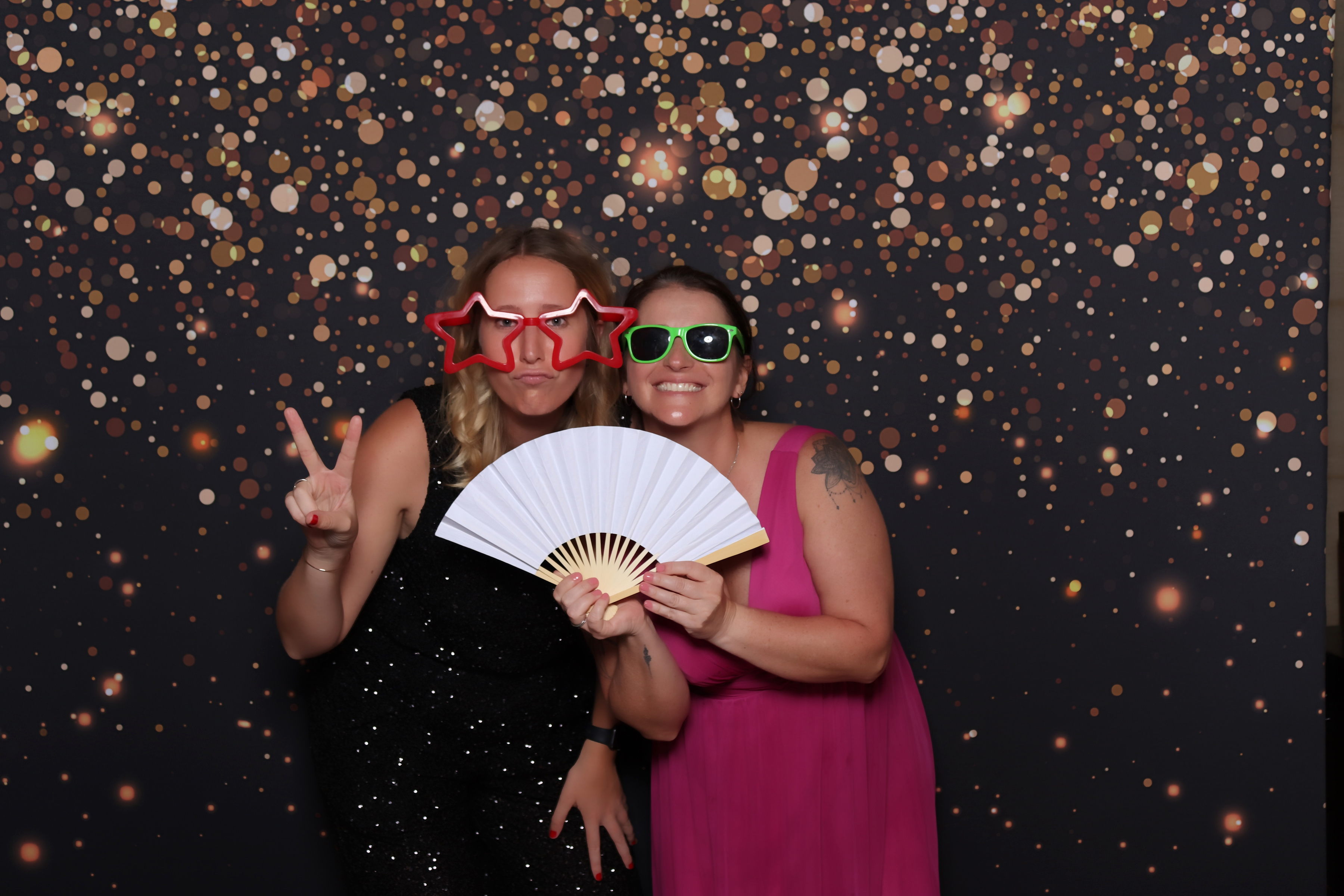 Tom & Katie wedding | View more photos from the event at gallery.pbooth.co.uk/u/ThePboothCompany/Tom-Katie-wedding