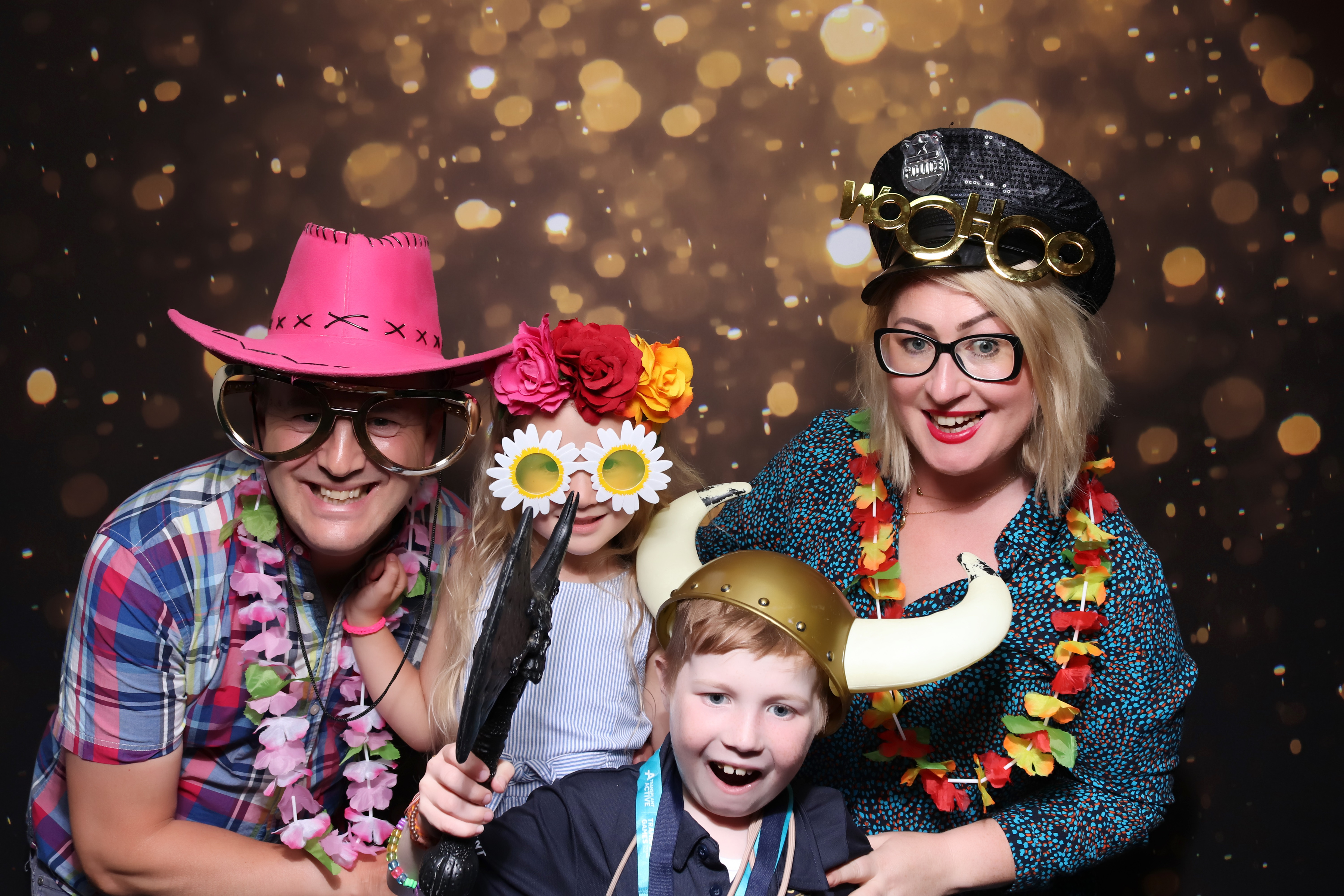 Transplant Games team party | View more photos from the event at gallery.pbooth.co.uk/u/ThePboothCompany/Transplant-Games-team-party