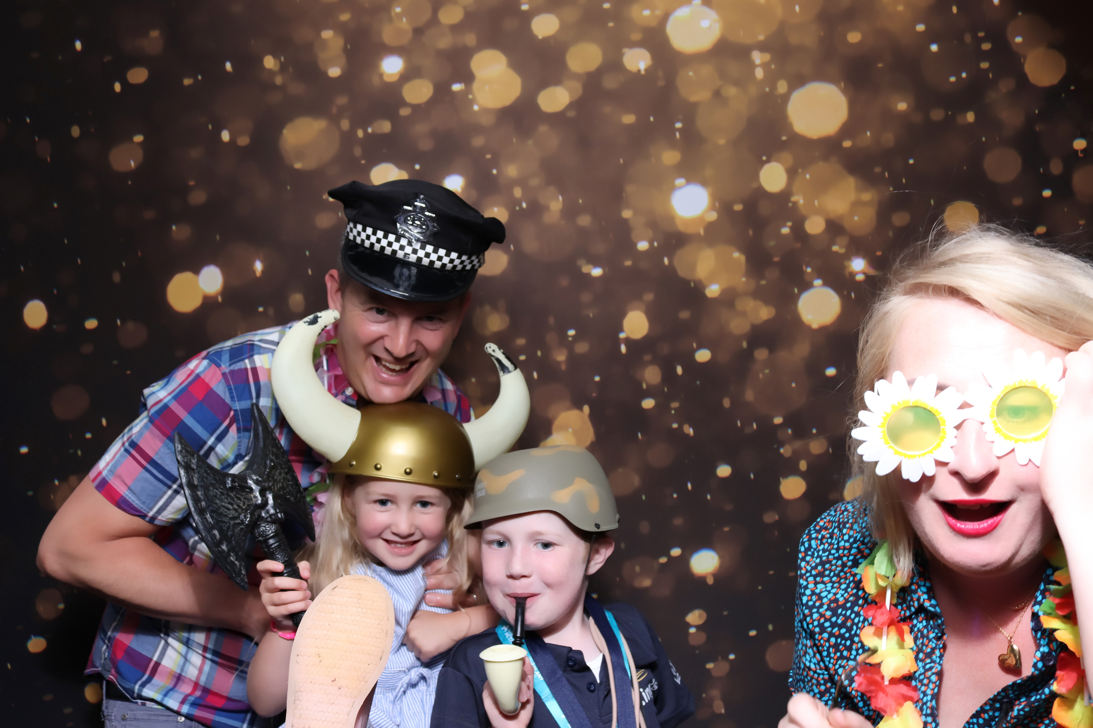 Transplant Games team party | View more photos from the event at gallery.pbooth.co.uk/u/ThePboothCompany/Transplant-Games-team-party