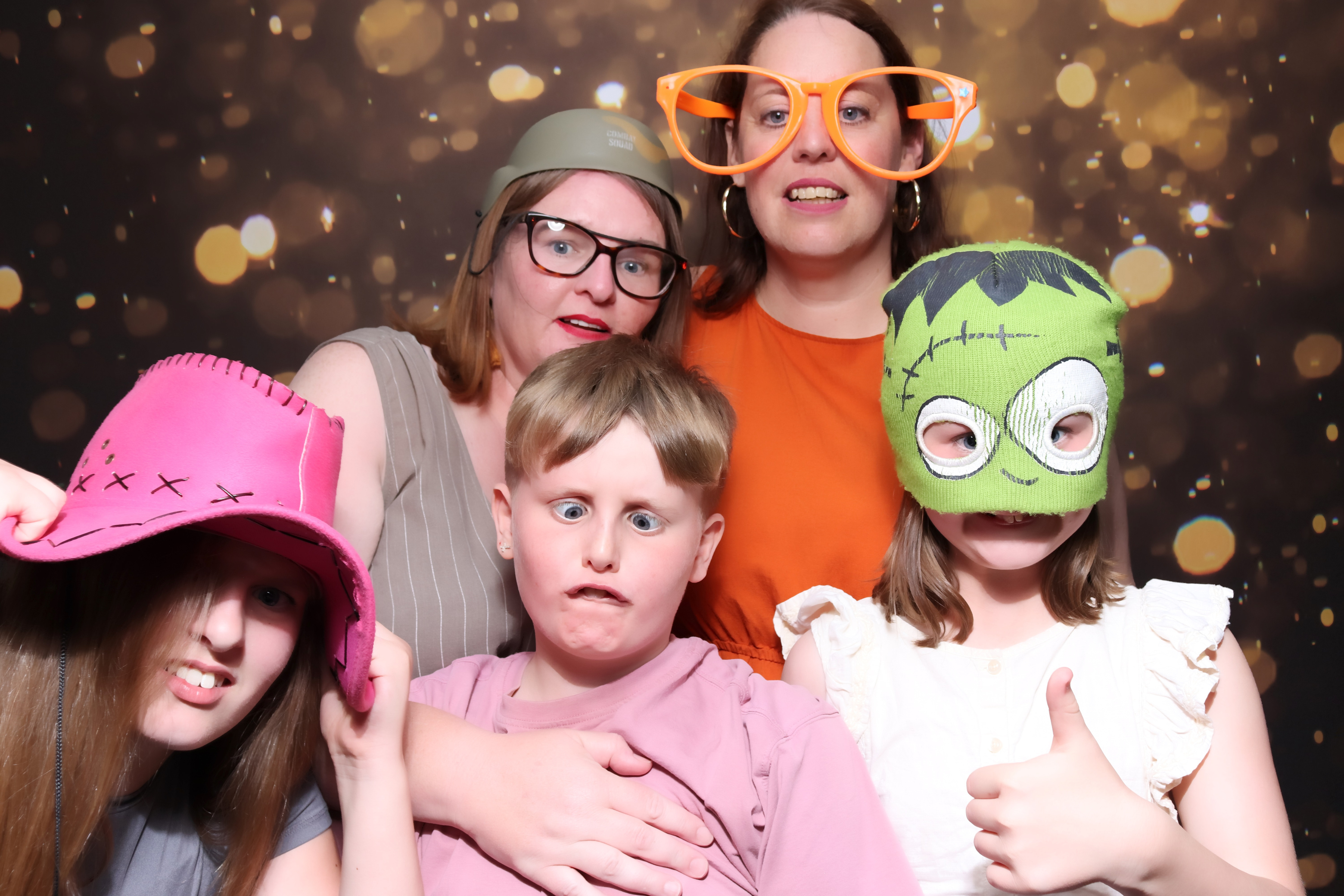 Transplant Games team party | View more photos from the event at gallery.pbooth.co.uk/u/ThePboothCompany/Transplant-Games-team-party