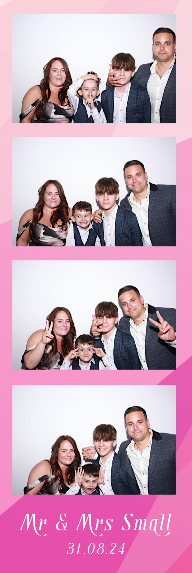 Mr & Mrs Small | View more photos from the event at gallery.thephotocabin.co.uk/u/ThePhotoCabin/Mr-Mrs-Small