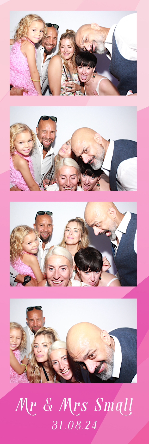 Mr & Mrs Small | View more photos from the event at gallery.thephotocabin.co.uk/u/ThePhotoCabin/Mr-Mrs-Small