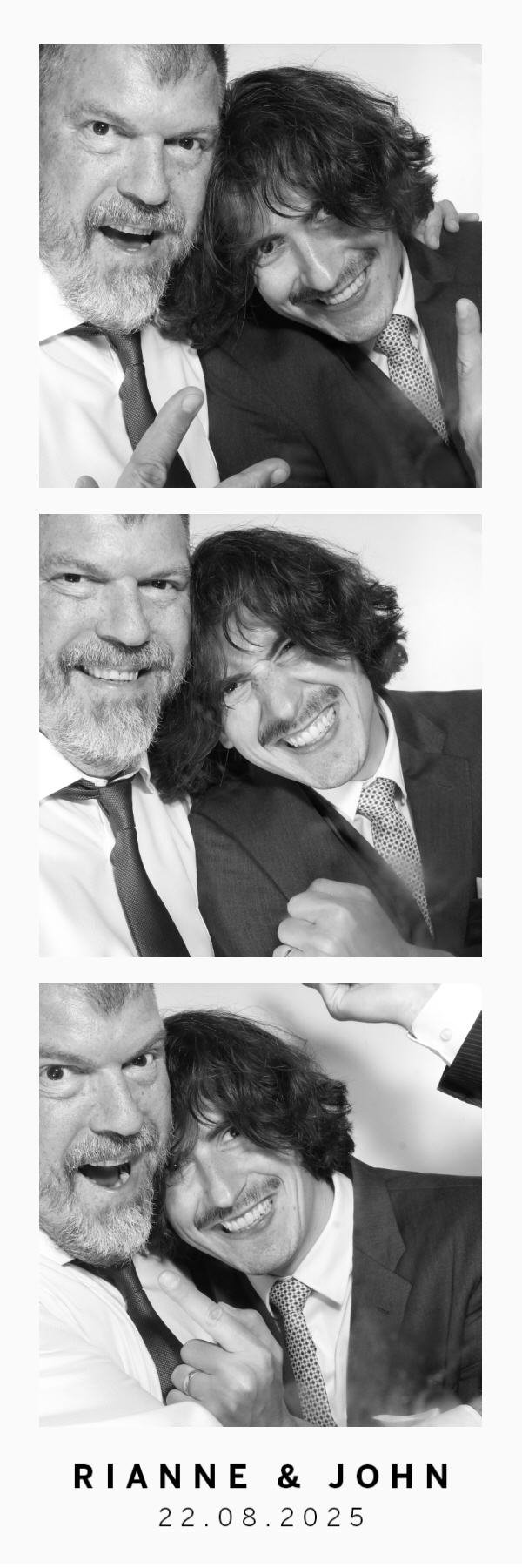 Rianne & John's Wedding | View more photos from the event at gallery.thephotocabin.co.uk/u/ThePhotoCabin/Rianne-Johns-Wedding