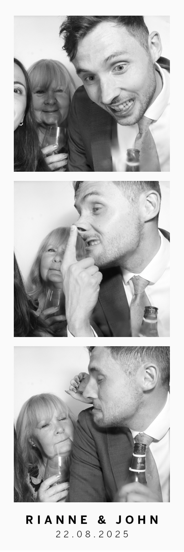Rianne & John's Wedding | View more photos from the event at gallery.thephotocabin.co.uk/u/ThePhotoCabin/Rianne-Johns-Wedding
