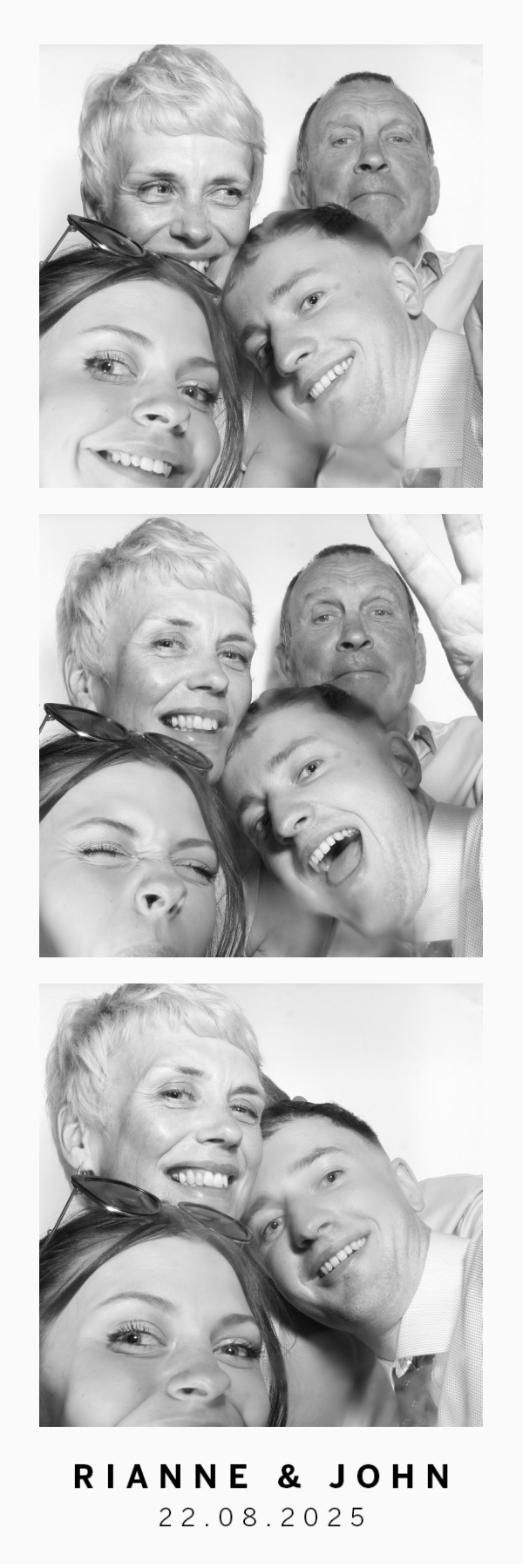 Rianne & John's Wedding | View more photos from the event at gallery.thephotocabin.co.uk/u/ThePhotoCabin/Rianne-Johns-Wedding