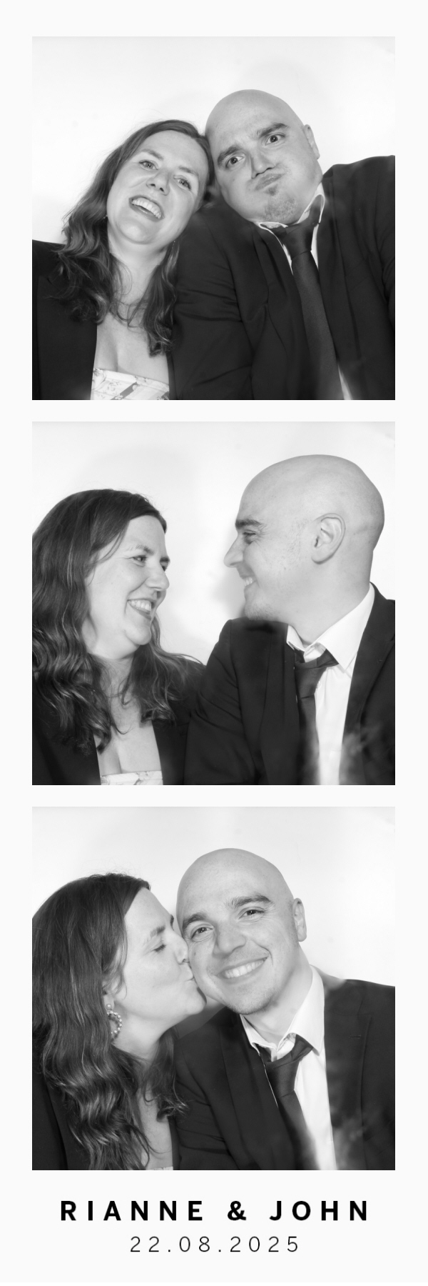 Rianne & John's Wedding | View more photos from the event at gallery.thephotocabin.co.uk/u/ThePhotoCabin/Rianne-Johns-Wedding
