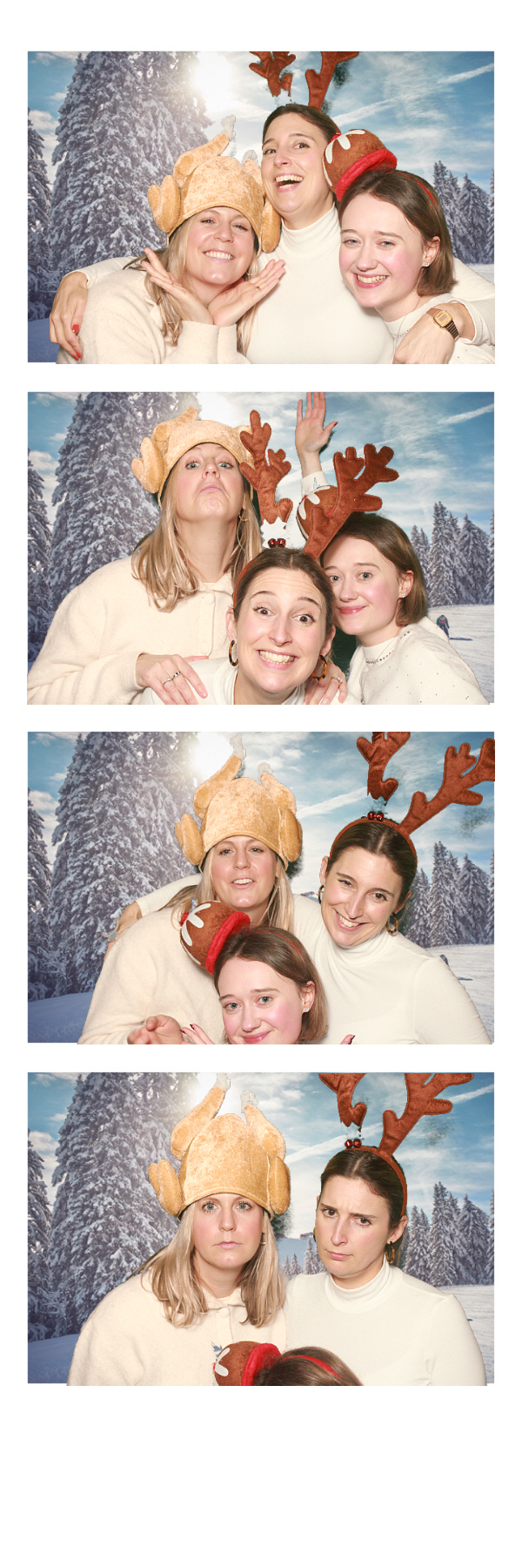 Cedar Christmas Party | View more photos from the event at gallery.thephotocabin.co.uk/u/ThePhotoCabin/Cedar-Christmas-Party