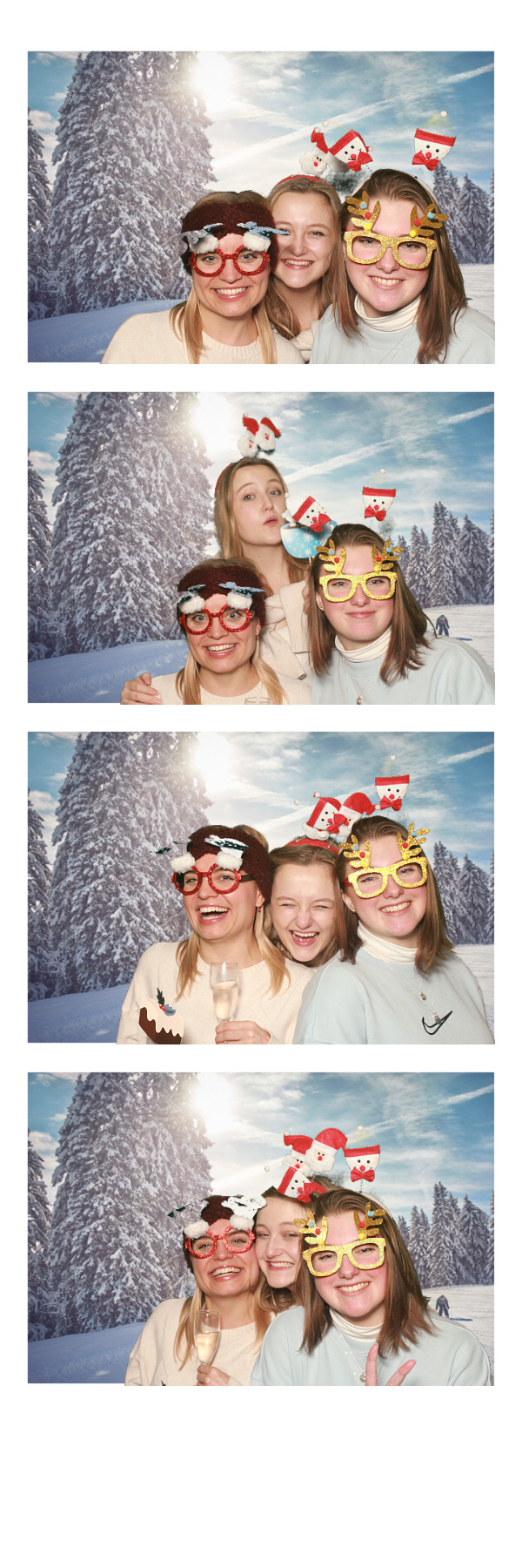 Cedar Christmas Party | View more photos from the event at gallery.thephotocabin.co.uk/u/ThePhotoCabin/Cedar-Christmas-Party