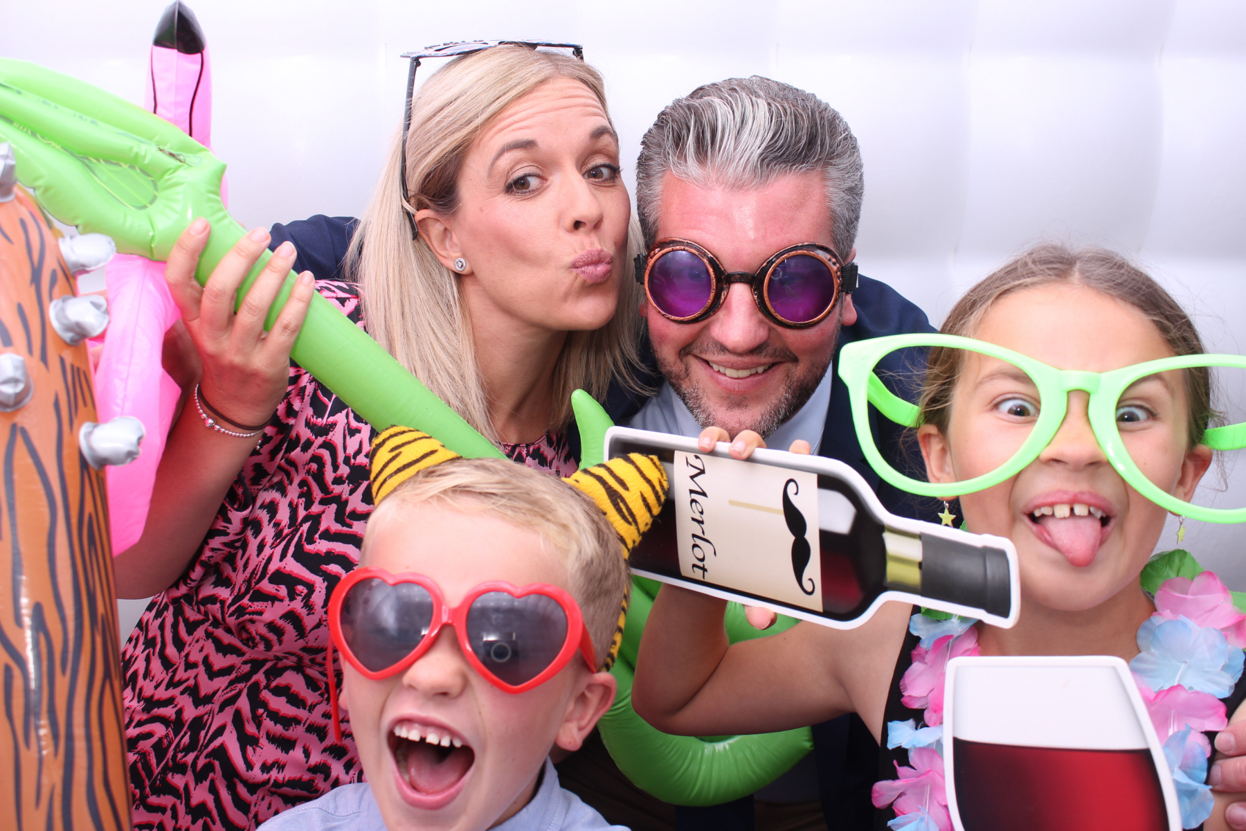 Ellis' & James Wedding | View more photos from the event at gallery.yourboothskent.co.uk/u/Your-Booths-Kent/Ellis-James-Wedding