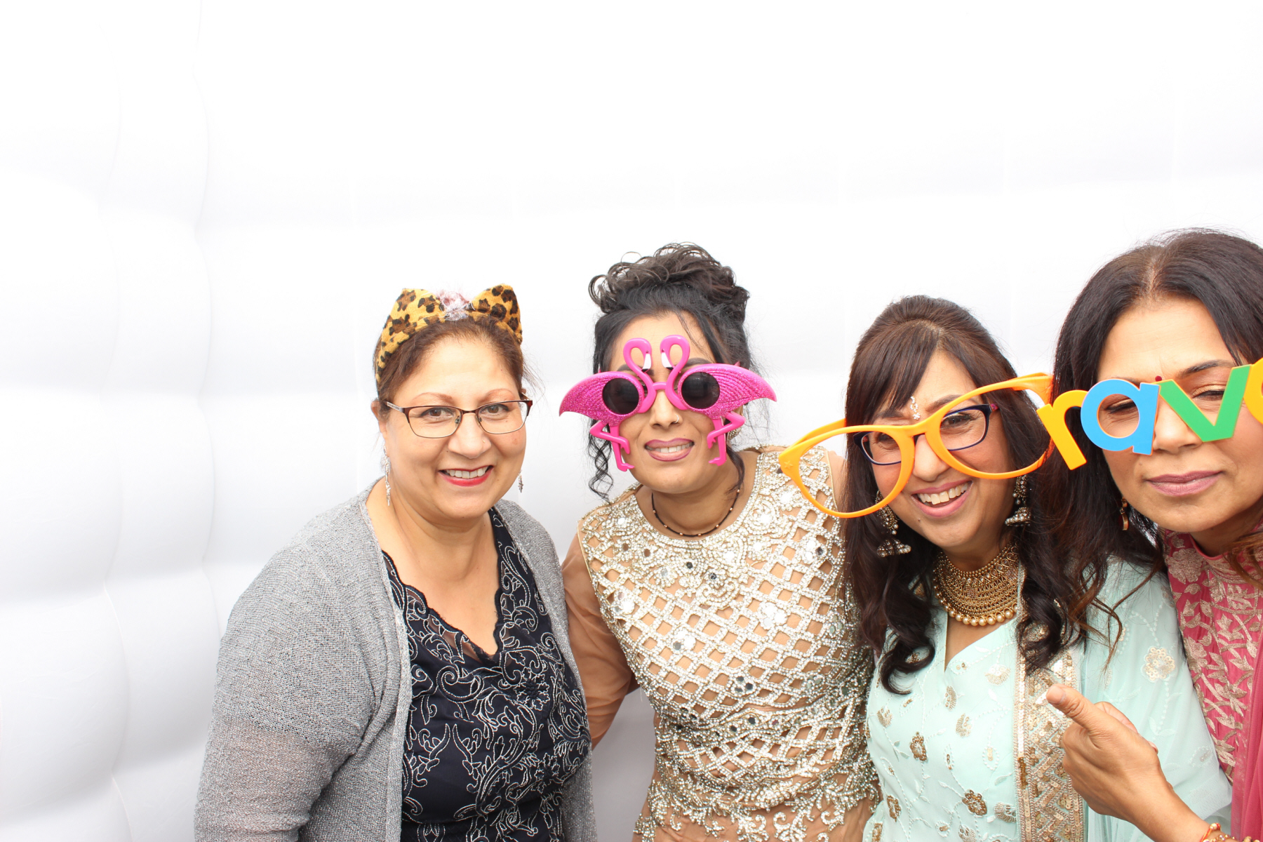 Jivan & Kate's Wedding | View more photos from the event at gallery.yourboothskent.co.uk/u/Your-Booths-Kent/Jivan-Kates-Wedding