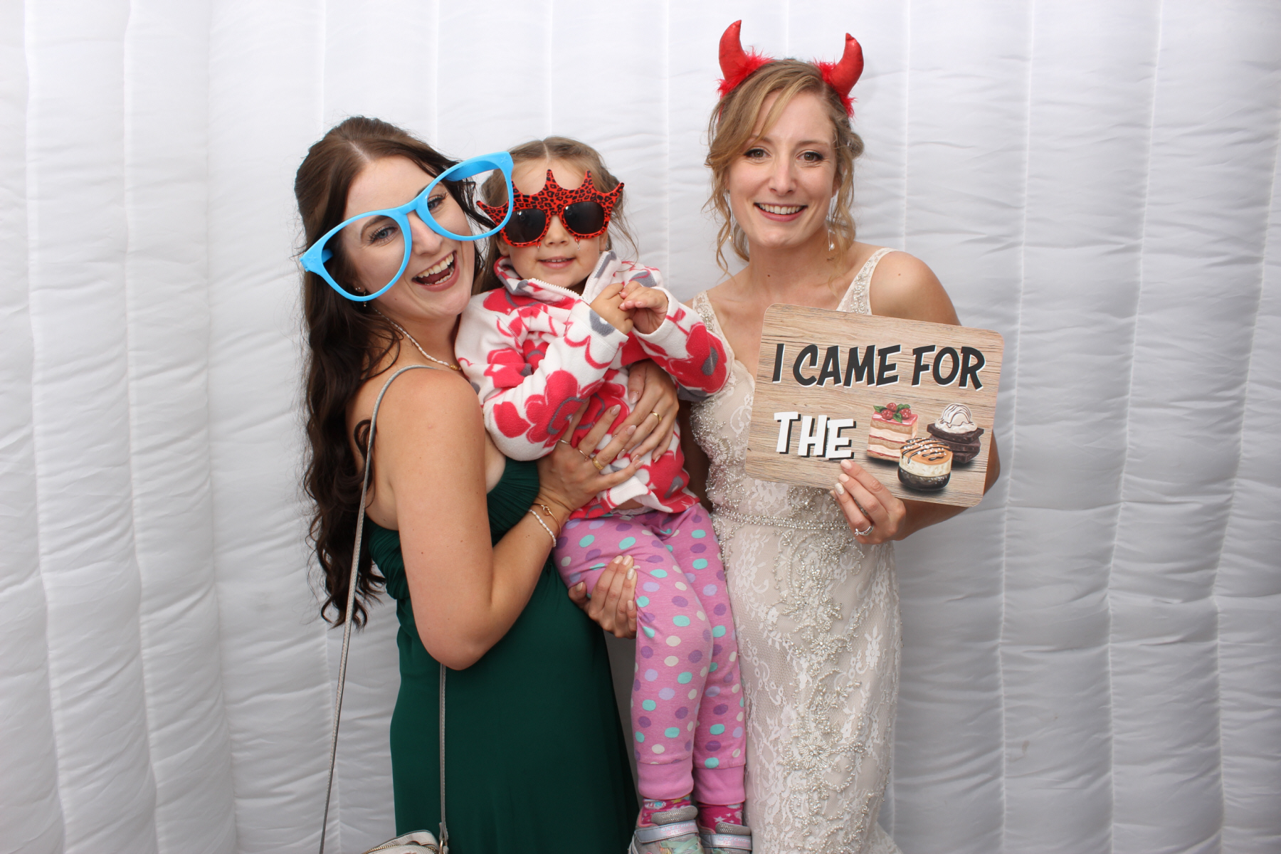 Liz & Henry's Wedding | View more photos from the event at gallery.yourboothskent.co.uk/u/Your-Booths-Kent/Liz-Henrys-Wedding