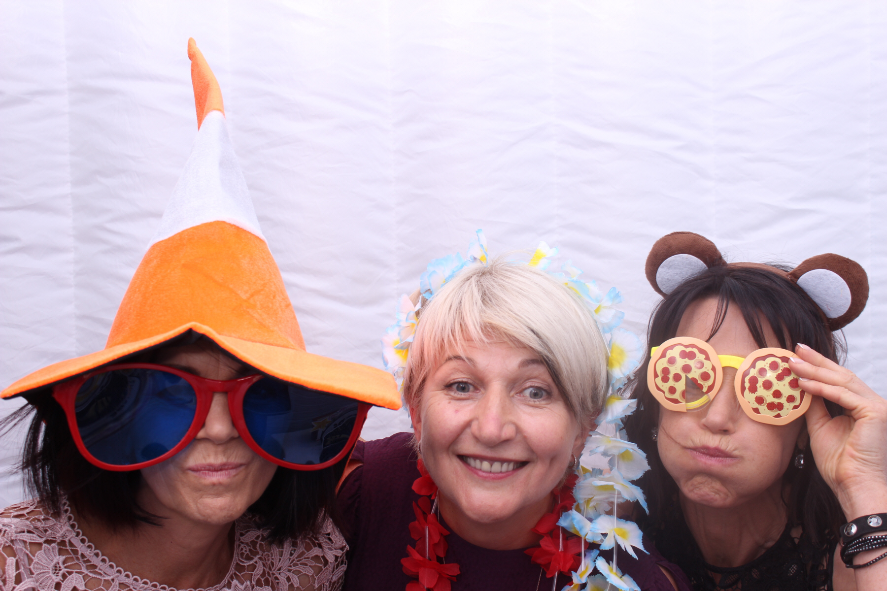 Emma & Igna's Wedding | View more photos from the event at gallery.yourboothskent.co.uk/u/Your-Booths-Kent/Emma-Ignas-Wedding