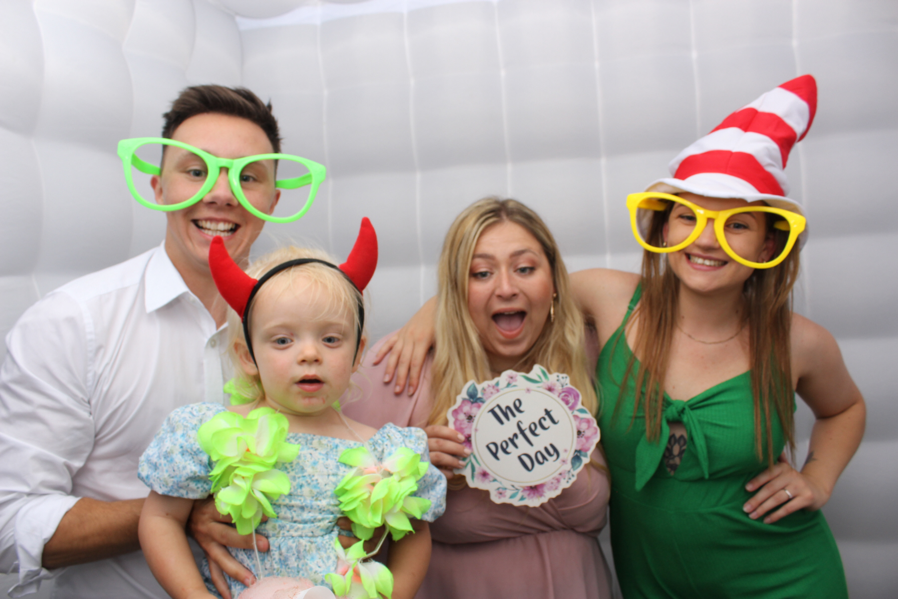 Greg & Kizi's Wedding | View more photos from the event at gallery.yourboothskent.co.uk/u/Your-Booths-Kent/Greg-Kizis-Wedding