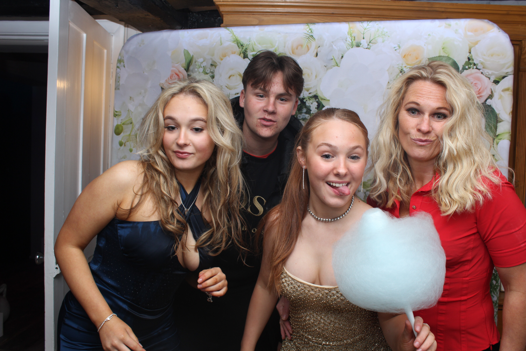 Madeleine's 16th Birthday | View more photos from the event at gallery.yourboothskent.co.uk/u/Your-Booths-Kent/Madeleines-16th-Birthday