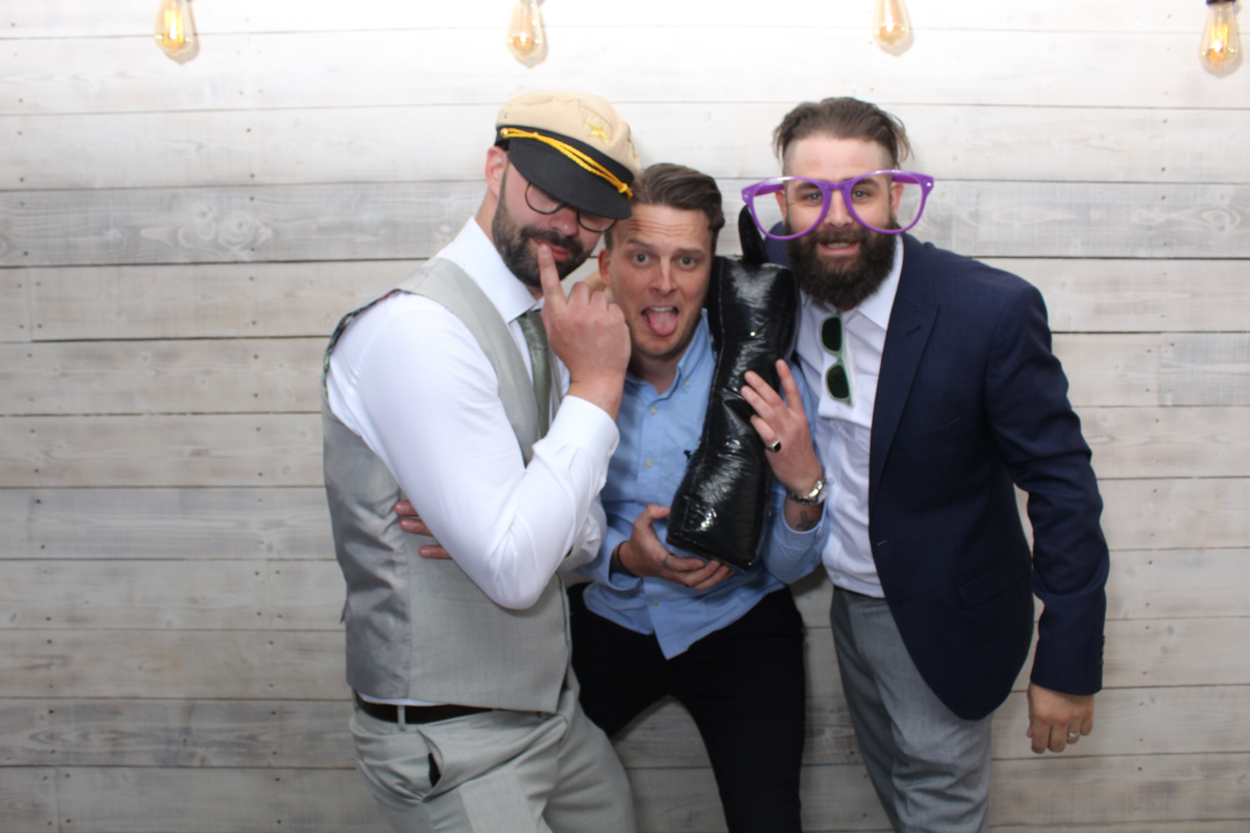 Gary & Emmas Wedding | View more photos from the event at gallery.yourboothskent.co.uk/u/Your-Booths-Kent/Gary-Emmas-Wedding