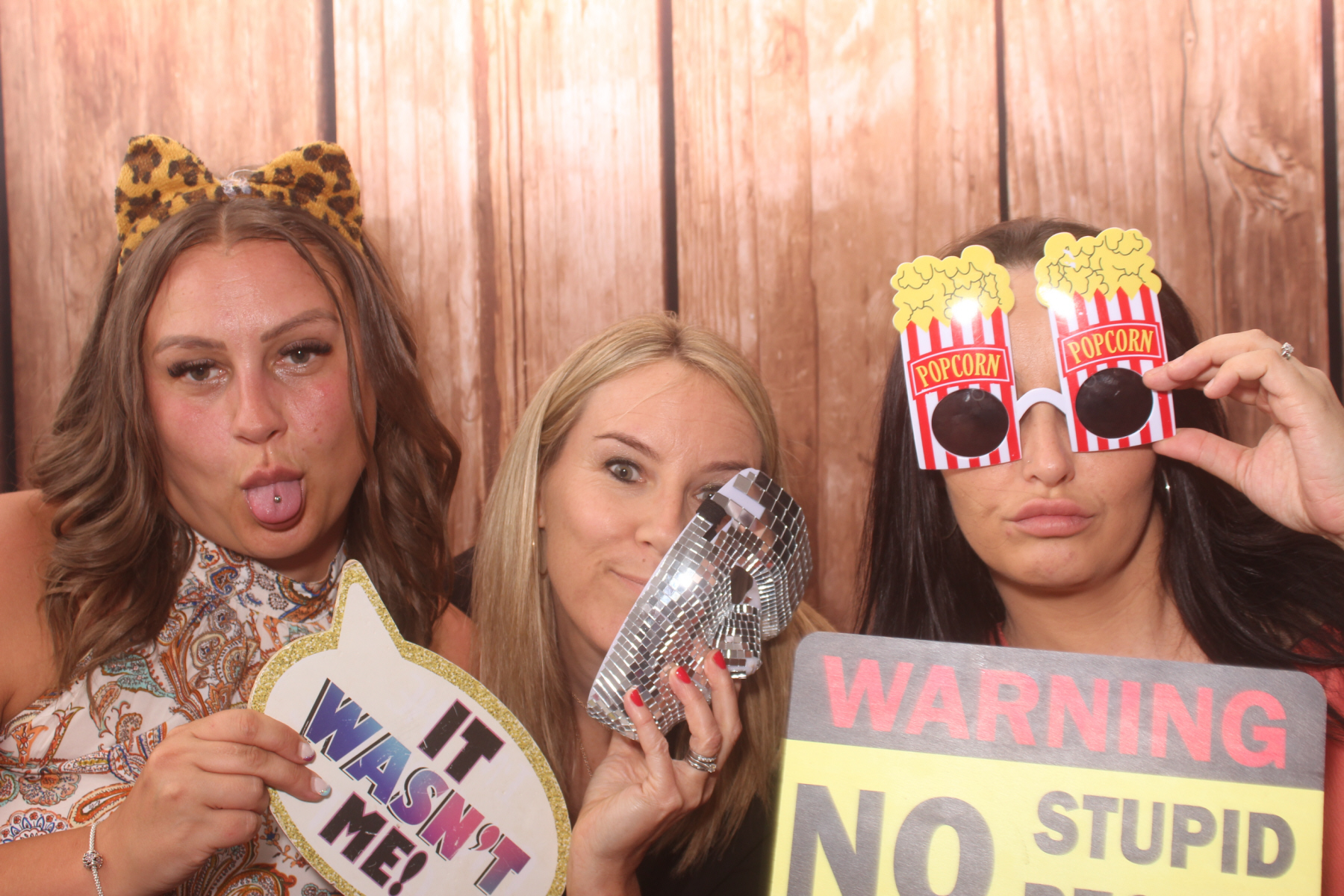 Year 11 School Prom | View more photos from the event at gallery.yourboothskent.co.uk/u/Your-Booths-Kent/Year-11-School-Prom