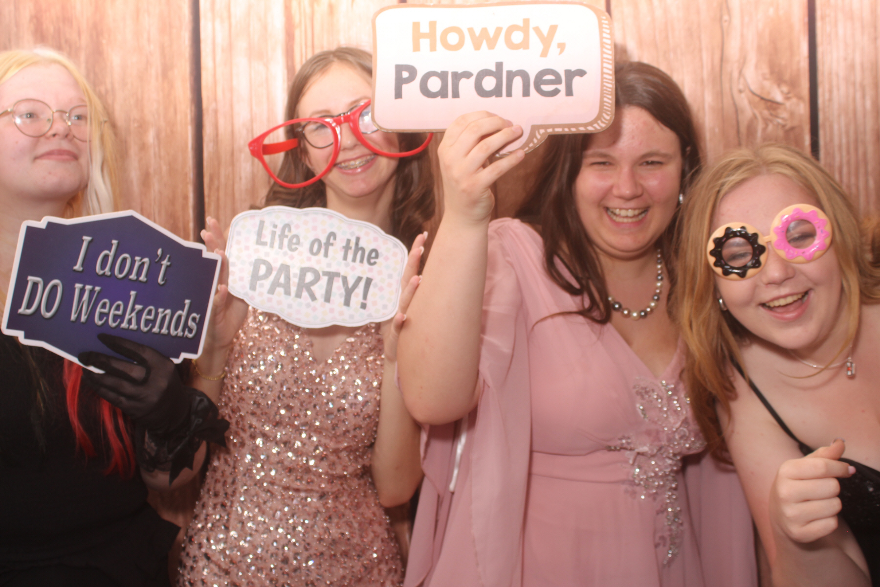 Year 11 School Prom | View more photos from the event at gallery.yourboothskent.co.uk/u/Your-Booths-Kent/Year-11-School-Prom