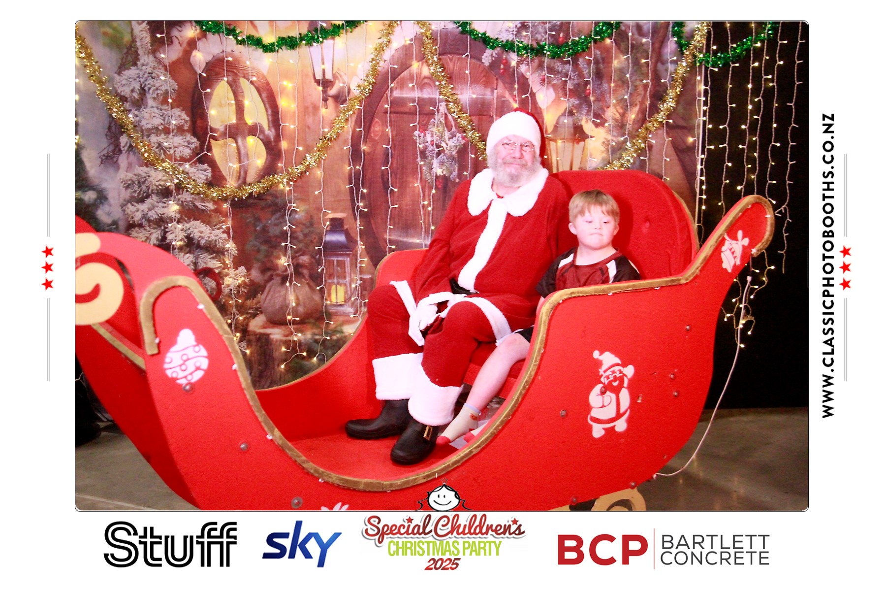 Photos with Santa - SCCP | View more photos from the event at chchgallery.classicphotobooths.co.nz/u/chchcpbgallery/Photos-with-Santa-SCCP