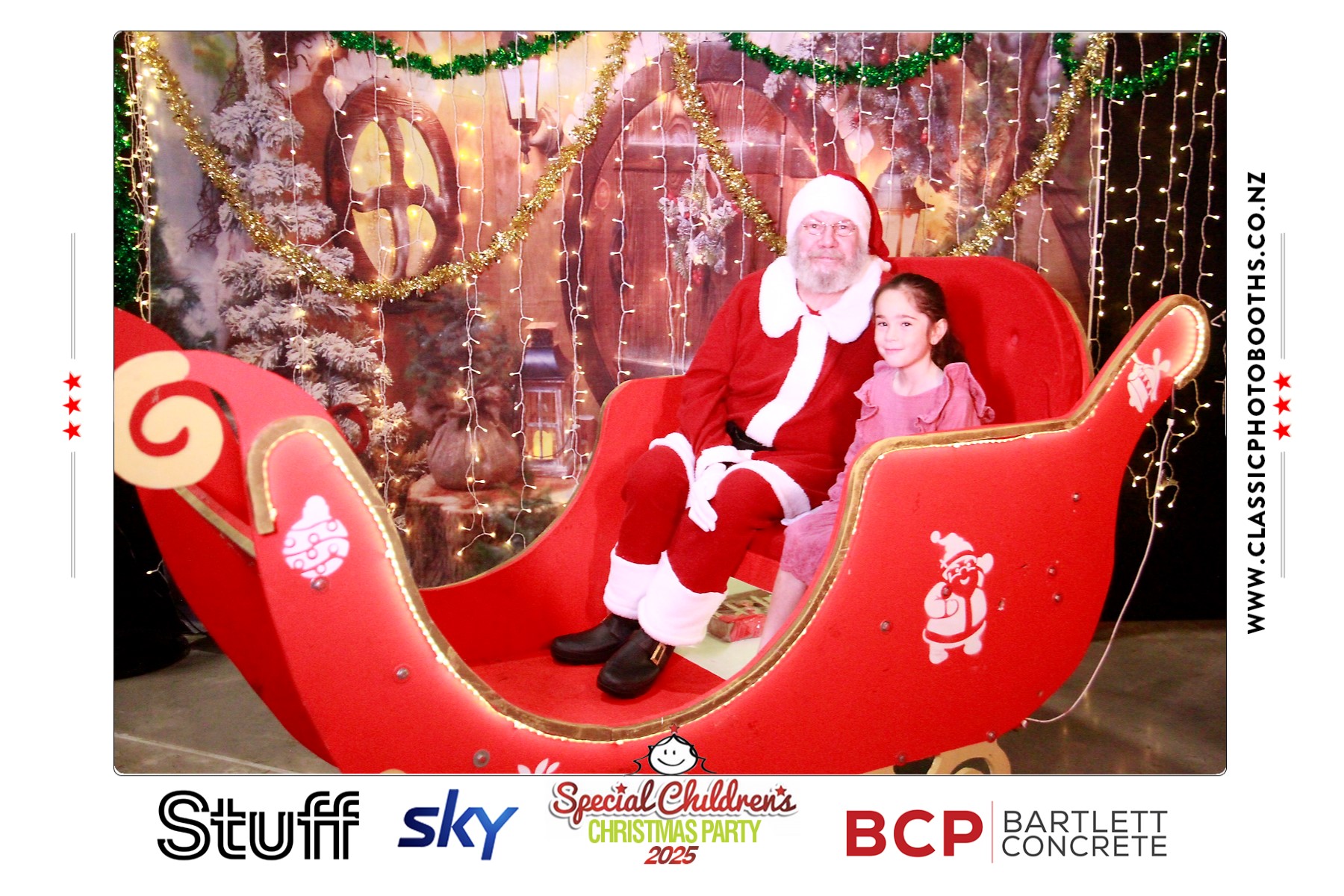 Photos with Santa - SCCP | View more photos from the event at chchgallery.classicphotobooths.co.nz/u/chchcpbgallery/Photos-with-Santa-SCCP