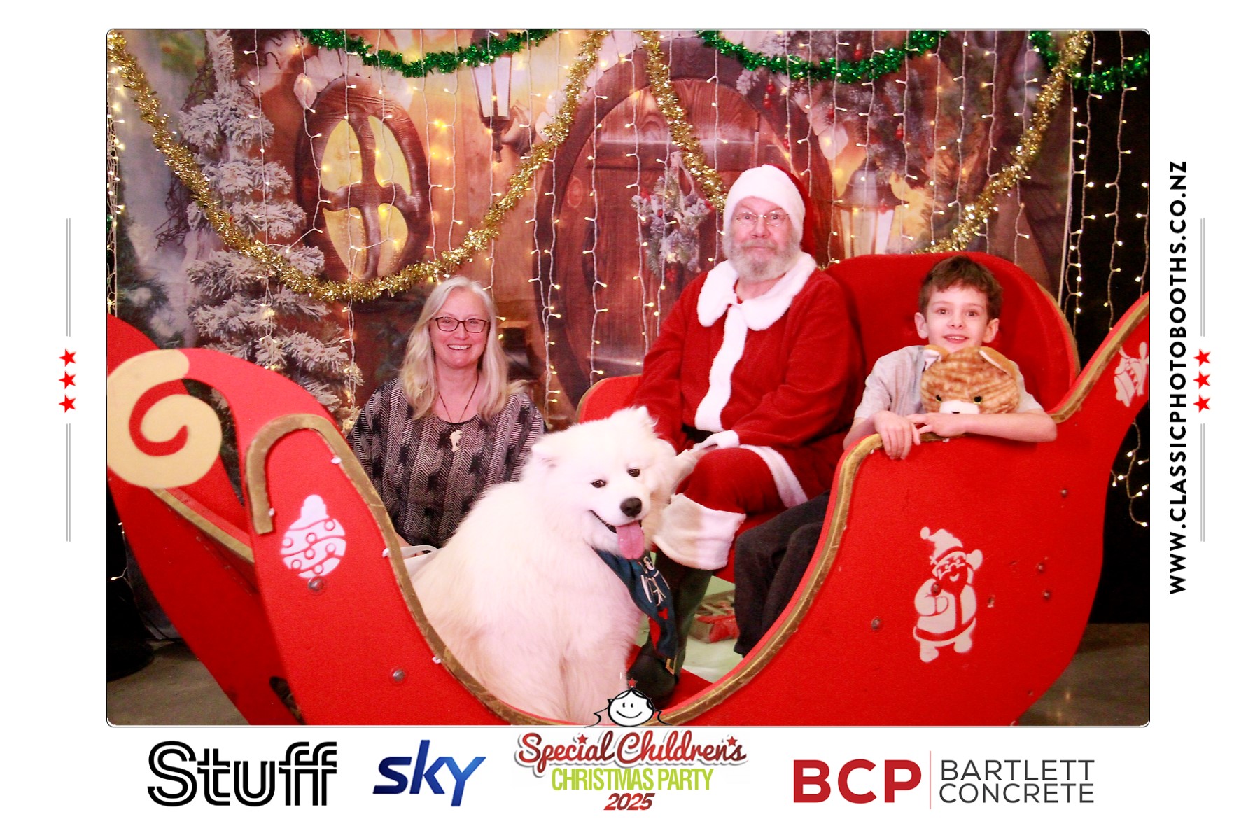 Photos with Santa - SCCP | View more photos from the event at chchgallery.classicphotobooths.co.nz/u/chchcpbgallery/Photos-with-Santa-SCCP