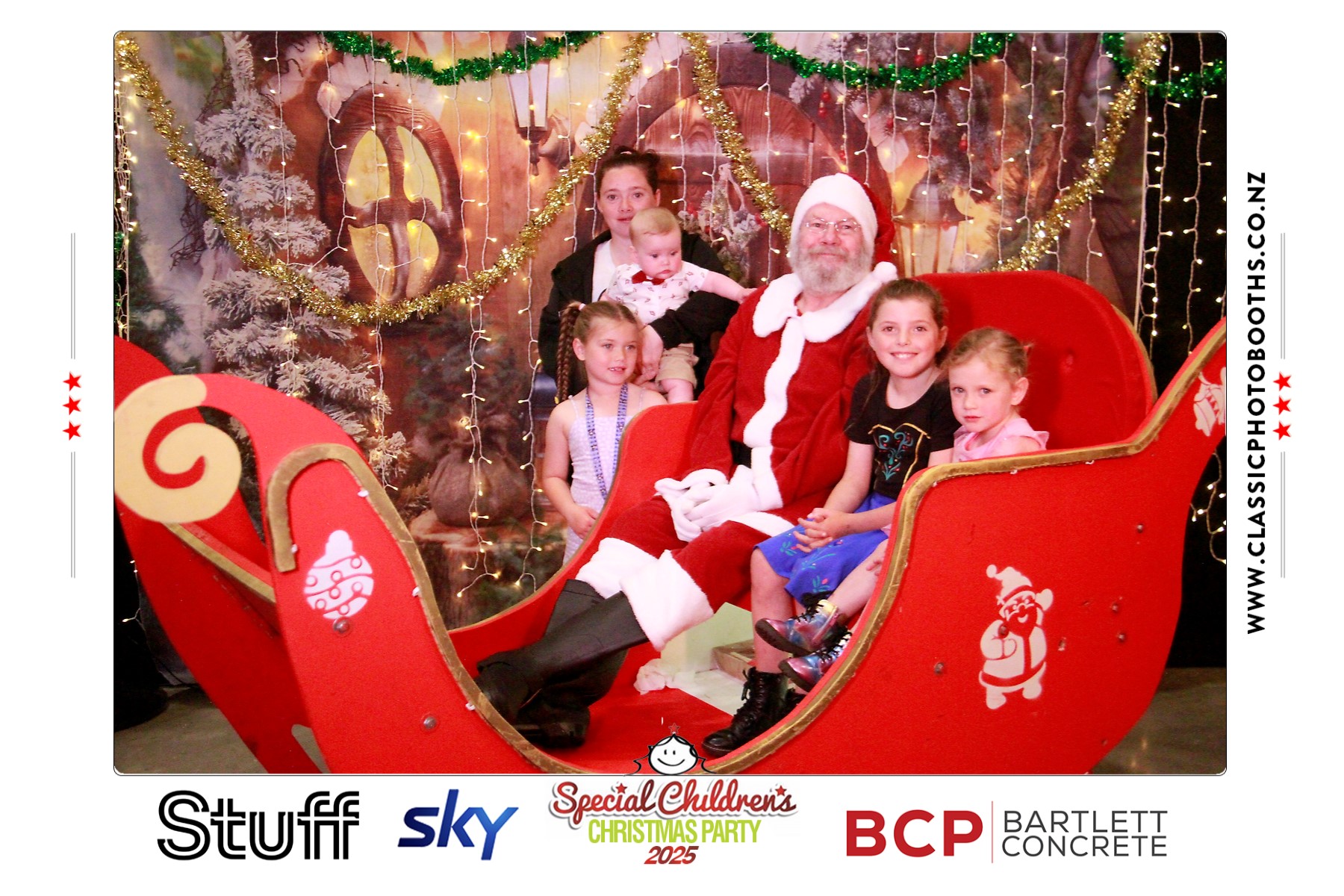 Photos with Santa - SCCP | View more photos from the event at chchgallery.classicphotobooths.co.nz/u/chchcpbgallery/Photos-with-Santa-SCCP