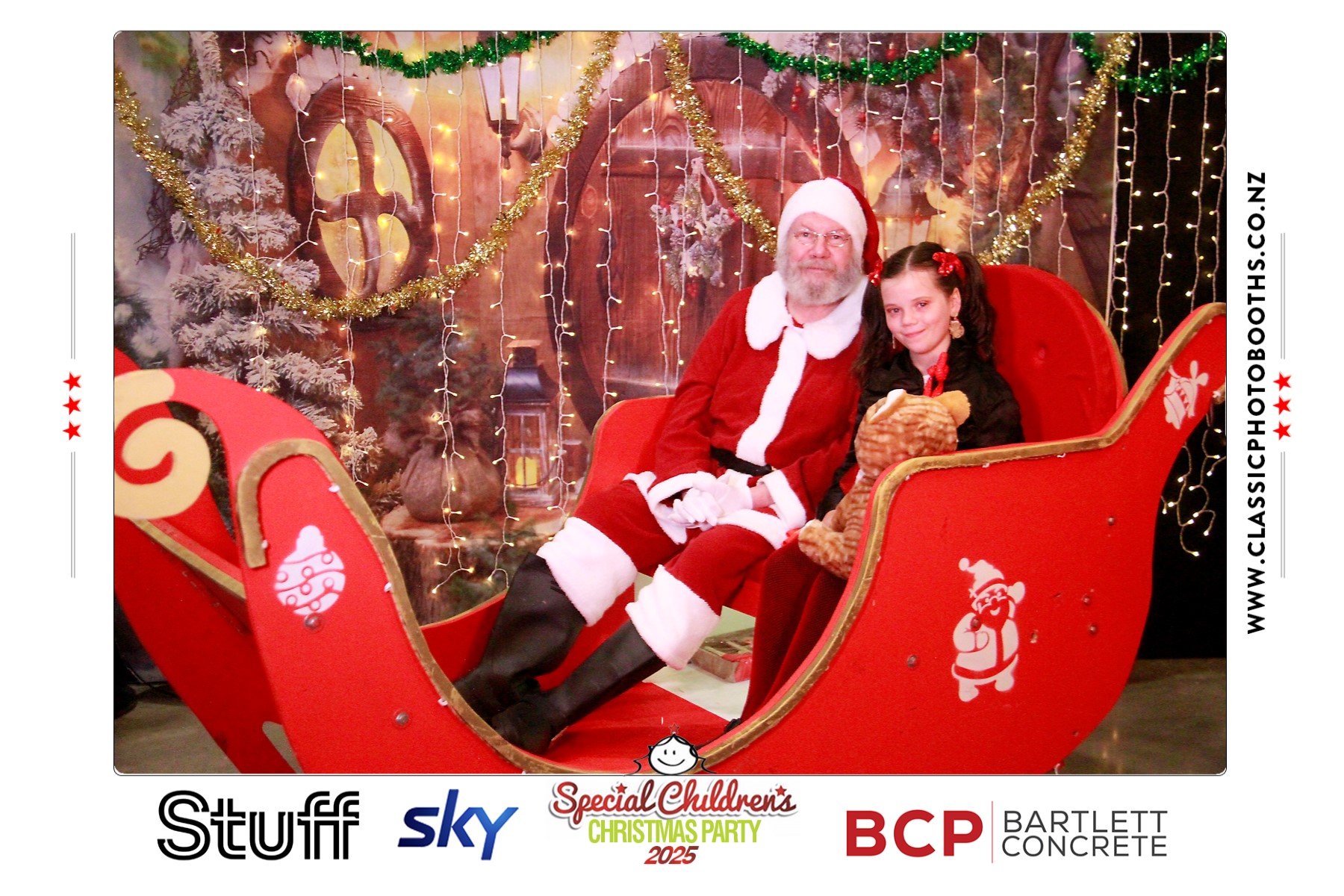 Photos with Santa - SCCP | View more photos from the event at chchgallery.classicphotobooths.co.nz/u/chchcpbgallery/Photos-with-Santa-SCCP