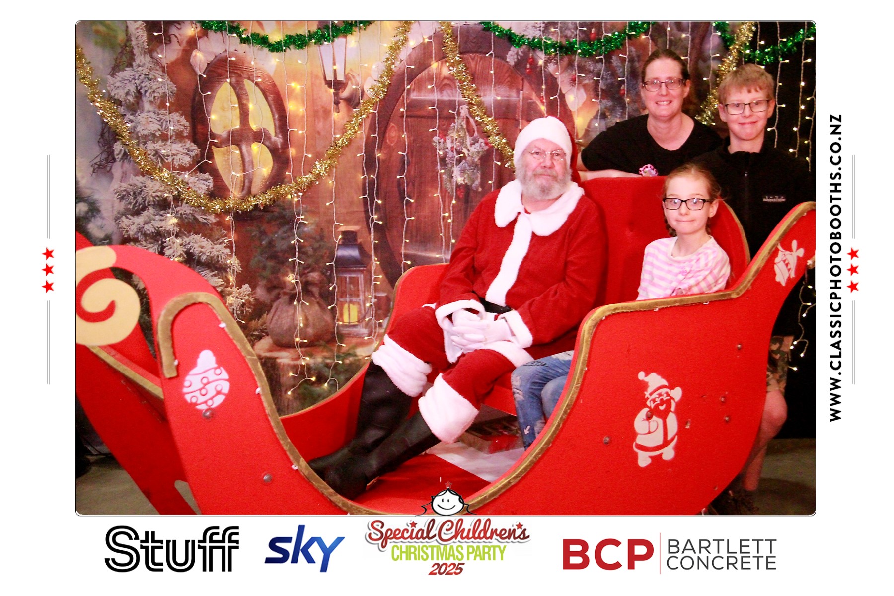 Photos with Santa - SCCP | View more photos from the event at chchgallery.classicphotobooths.co.nz/u/chchcpbgallery/Photos-with-Santa-SCCP