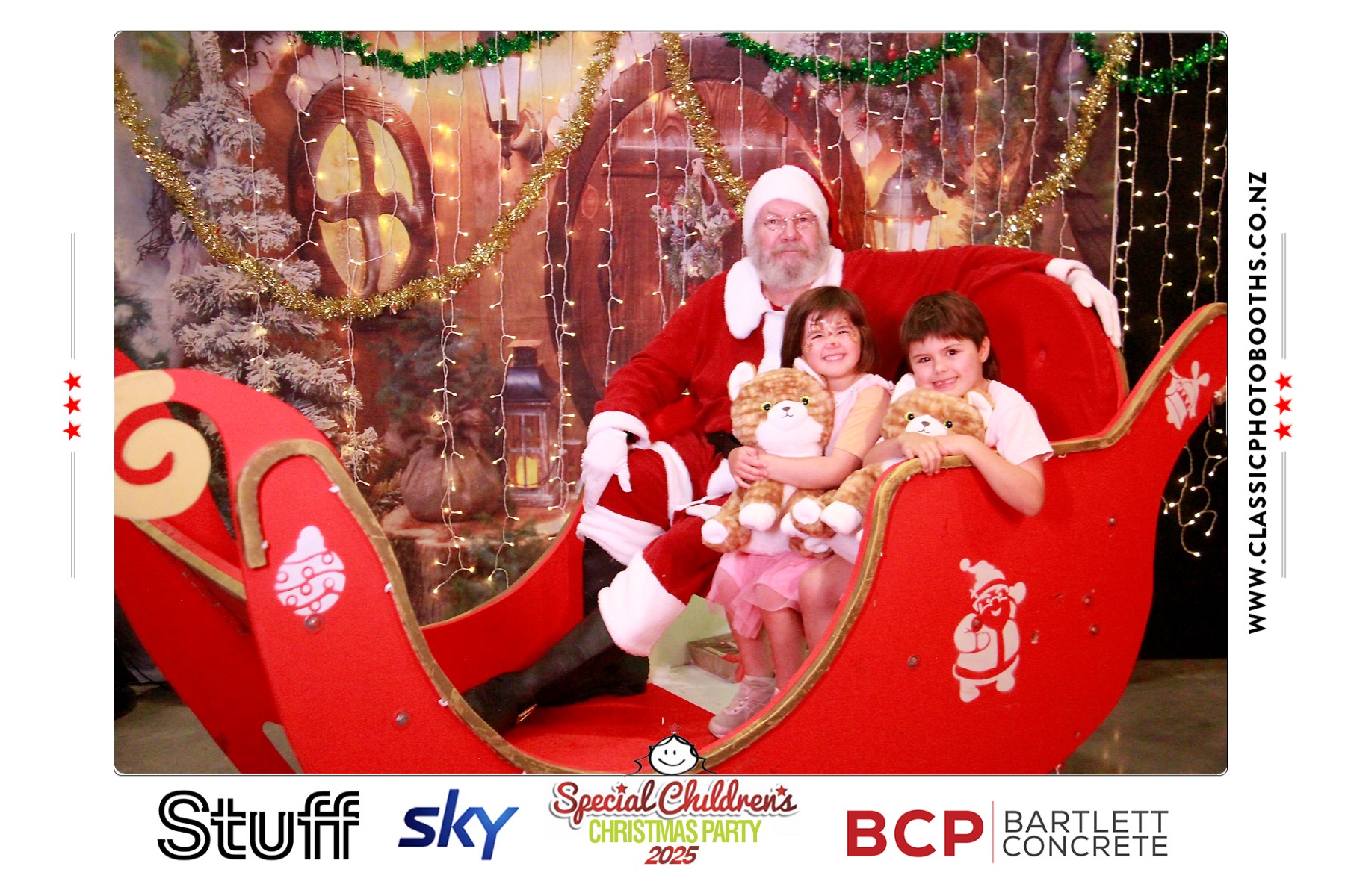 Photos with Santa - SCCP | View more photos from the event at chchgallery.classicphotobooths.co.nz/u/chchcpbgallery/Photos-with-Santa-SCCP
