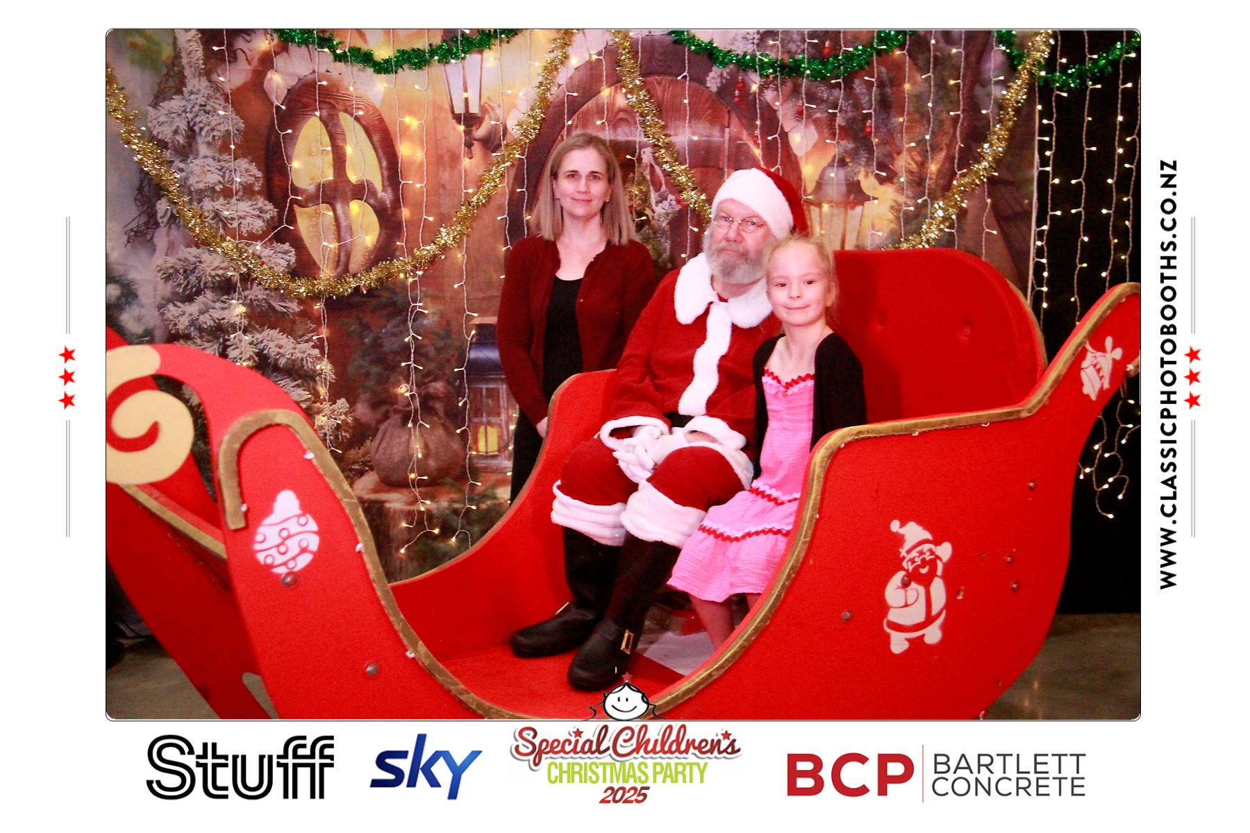 Photos with Santa - SCCP | View more photos from the event at chchgallery.classicphotobooths.co.nz/u/chchcpbgallery/Photos-with-Santa-SCCP