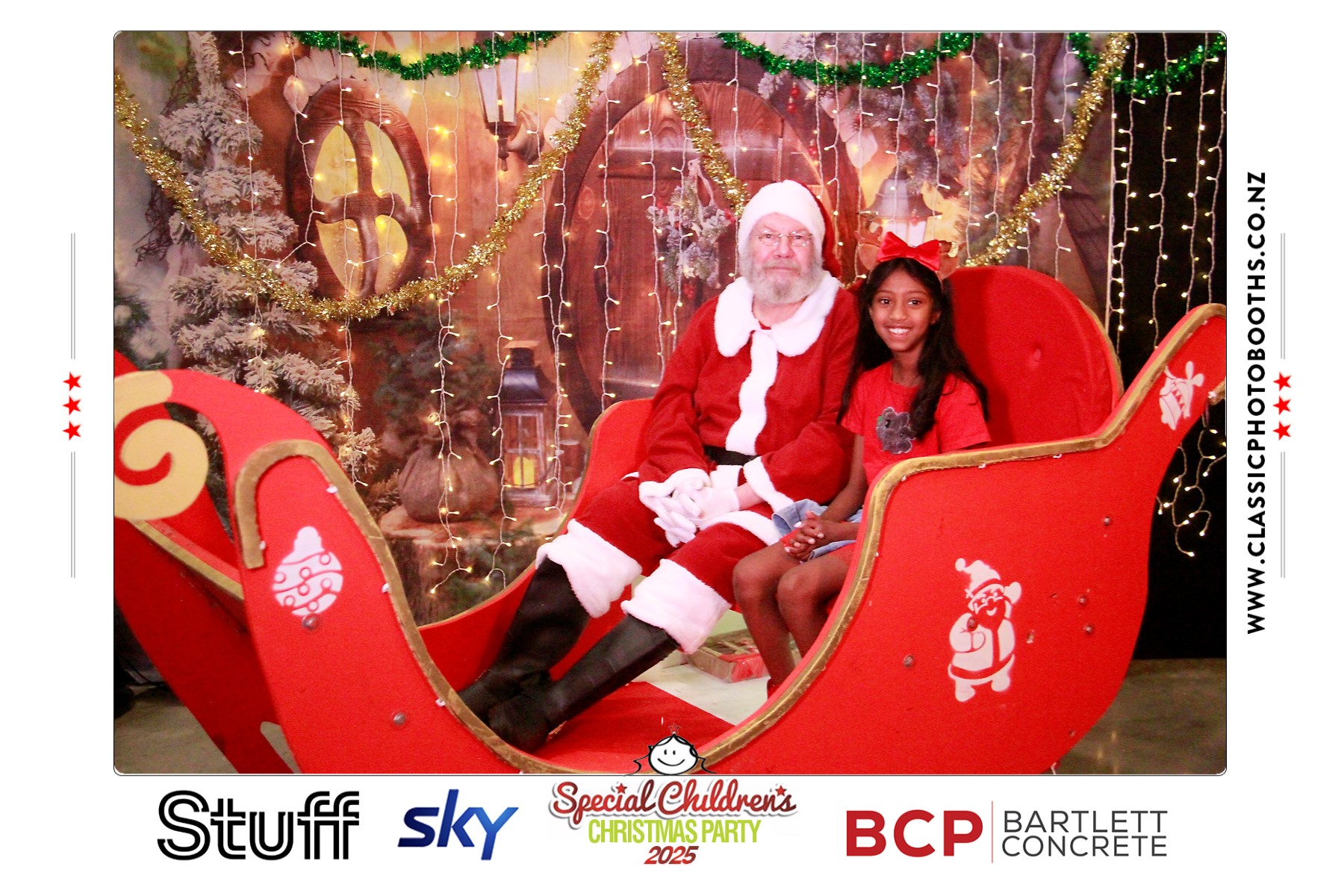 Photos with Santa - SCCP | View more photos from the event at chchgallery.classicphotobooths.co.nz/u/chchcpbgallery/Photos-with-Santa-SCCP