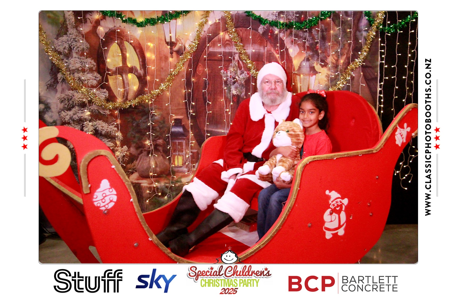 Photos with Santa - SCCP | View more photos from the event at chchgallery.classicphotobooths.co.nz/u/chchcpbgallery/Photos-with-Santa-SCCP