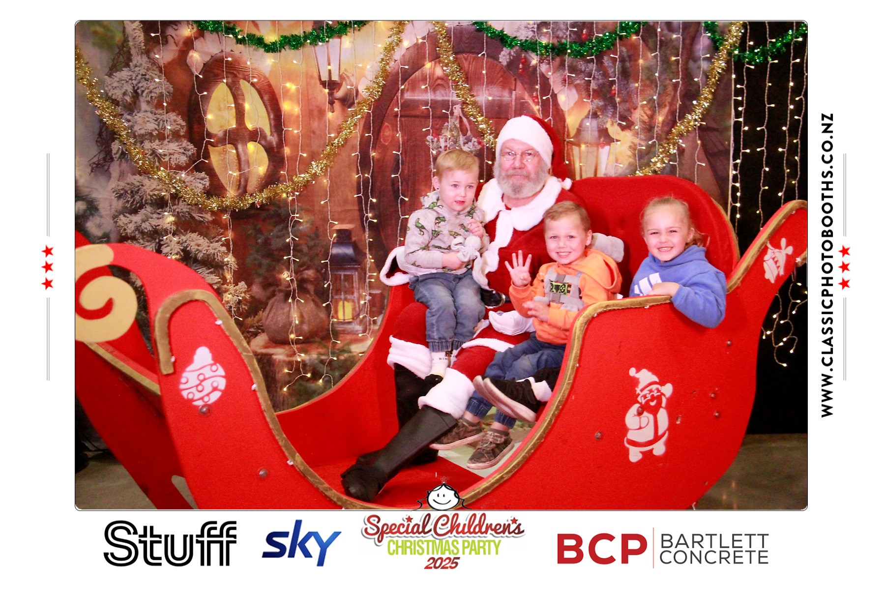 Photos with Santa - SCCP | View more photos from the event at chchgallery.classicphotobooths.co.nz/u/chchcpbgallery/Photos-with-Santa-SCCP