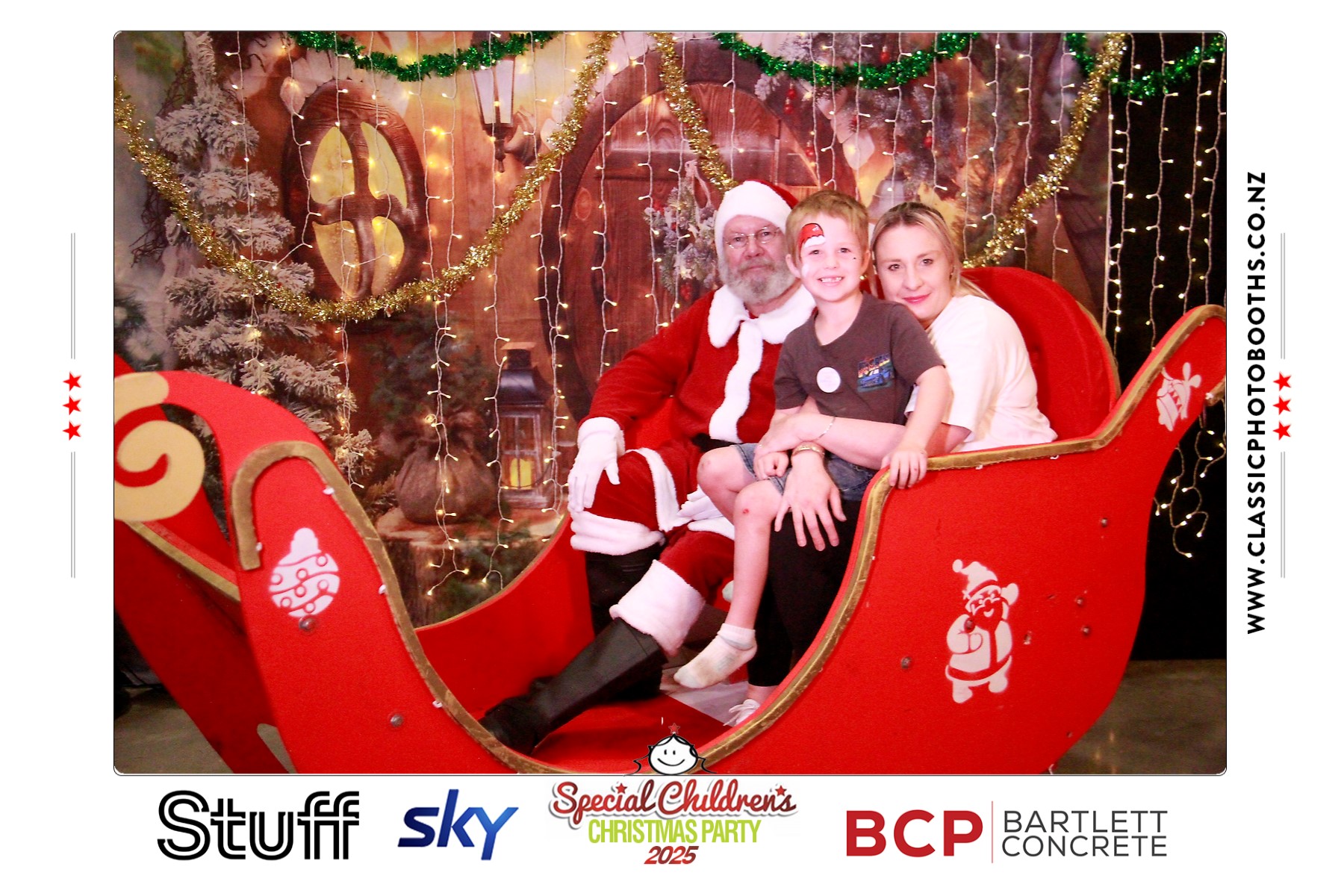 Photos with Santa - SCCP | View more photos from the event at chchgallery.classicphotobooths.co.nz/u/chchcpbgallery/Photos-with-Santa-SCCP