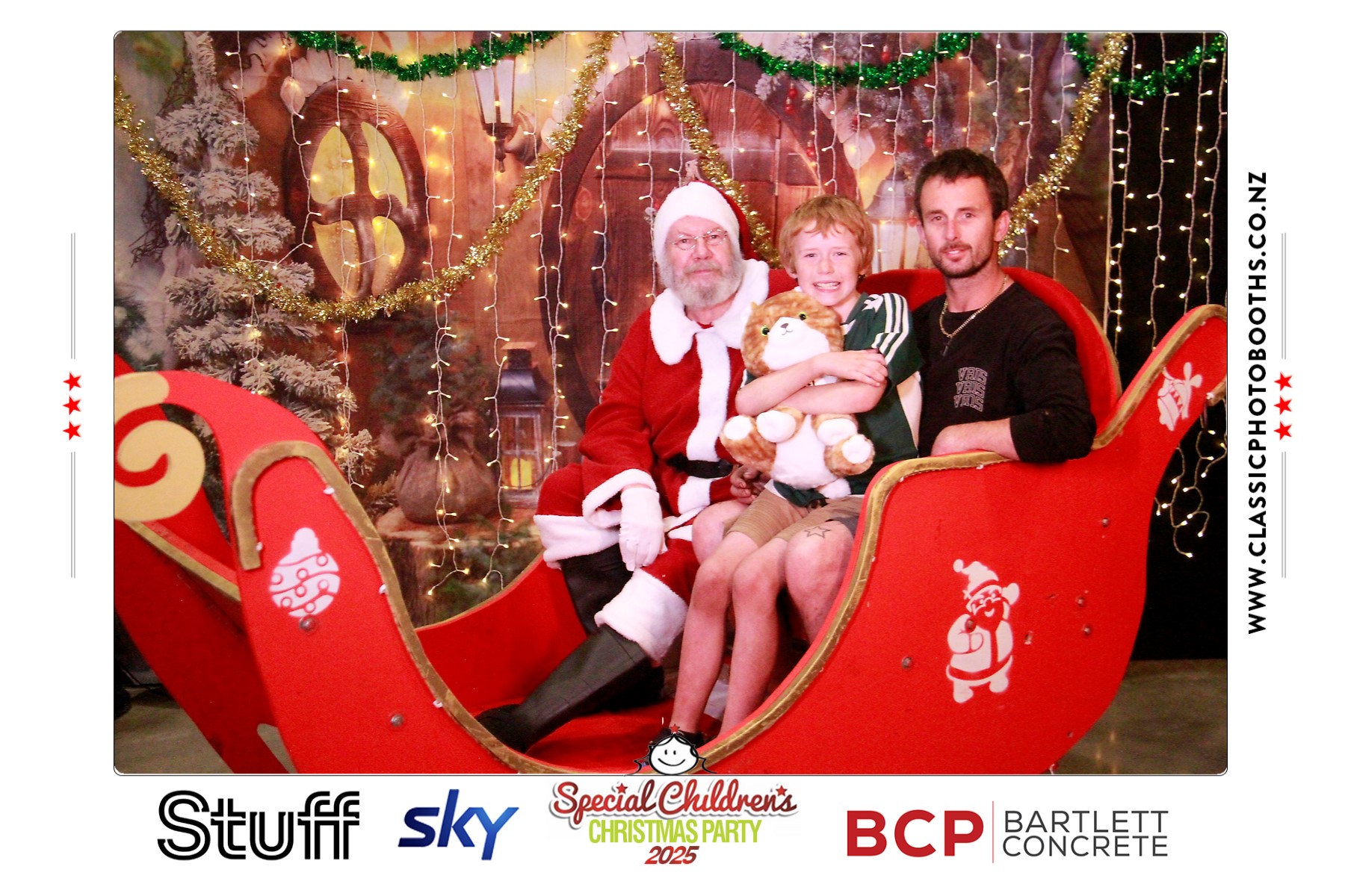 Photos with Santa - SCCP | View more photos from the event at chchgallery.classicphotobooths.co.nz/u/chchcpbgallery/Photos-with-Santa-SCCP