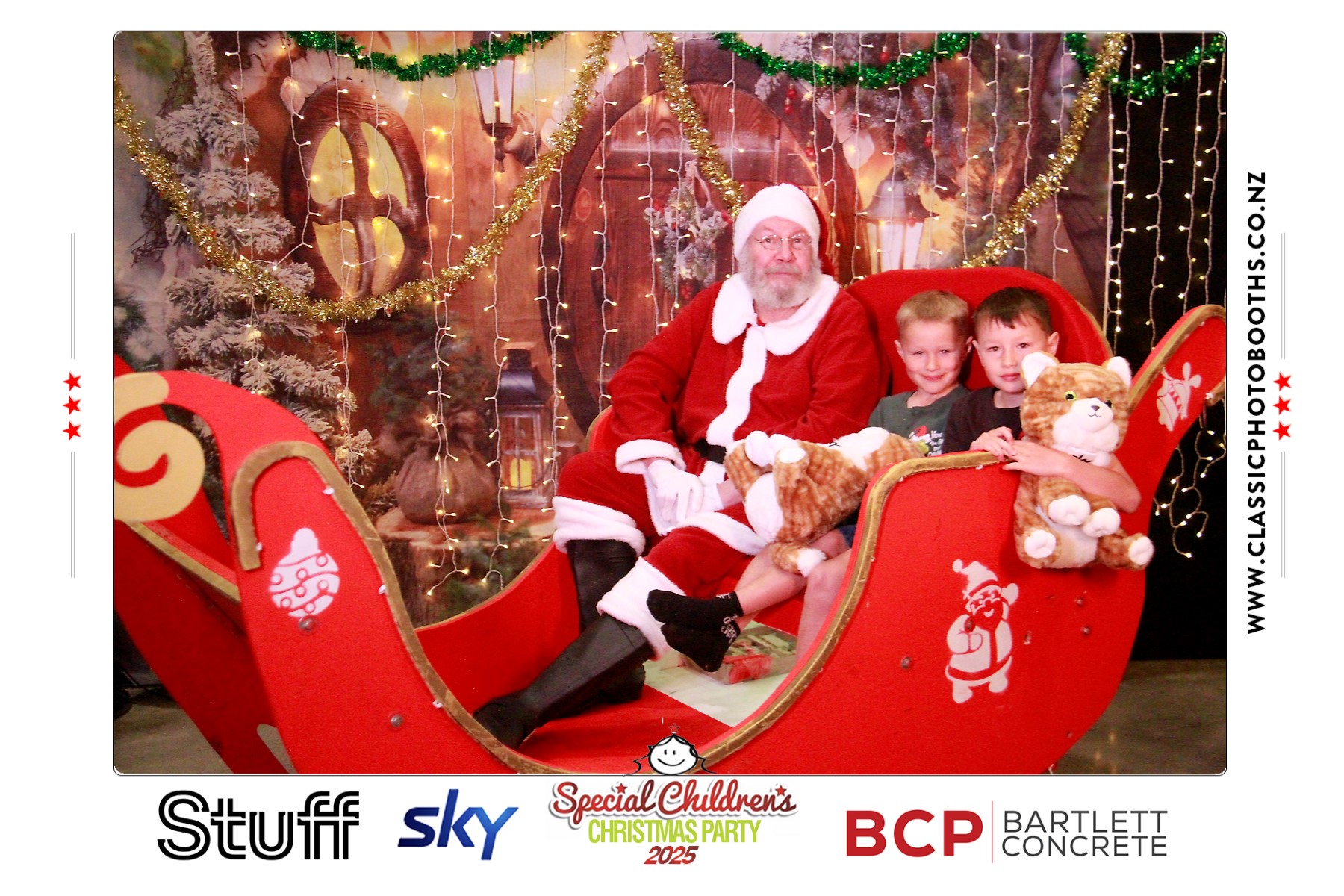 Photos with Santa - SCCP | View more photos from the event at chchgallery.classicphotobooths.co.nz/u/chchcpbgallery/Photos-with-Santa-SCCP