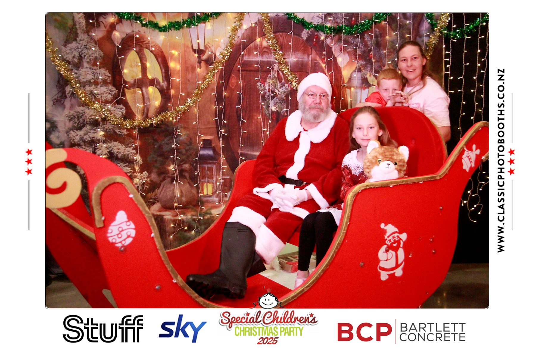 Photos with Santa - SCCP | View more photos from the event at chchgallery.classicphotobooths.co.nz/u/chchcpbgallery/Photos-with-Santa-SCCP
