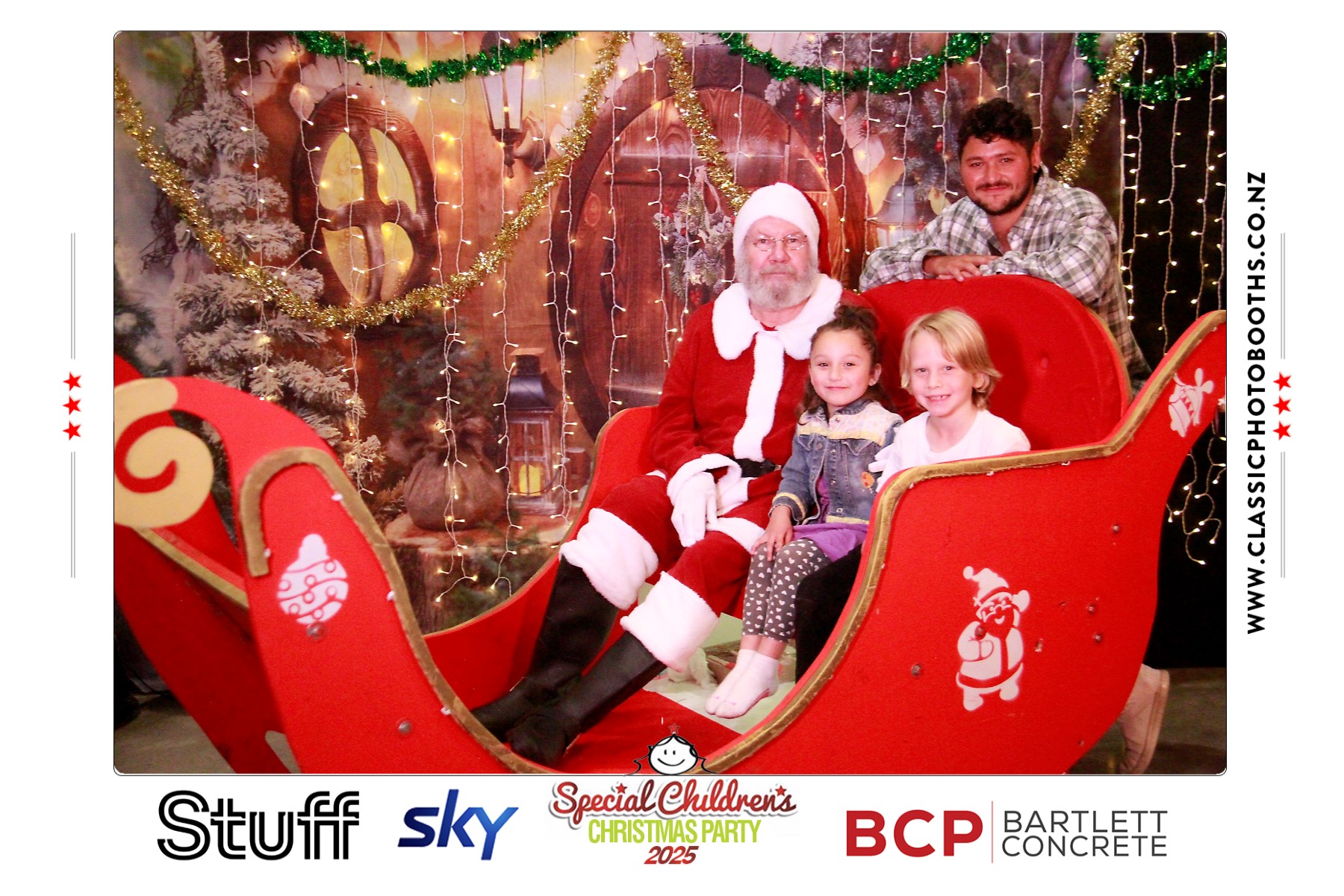 Photos with Santa - SCCP | View more photos from the event at chchgallery.classicphotobooths.co.nz/u/chchcpbgallery/Photos-with-Santa-SCCP