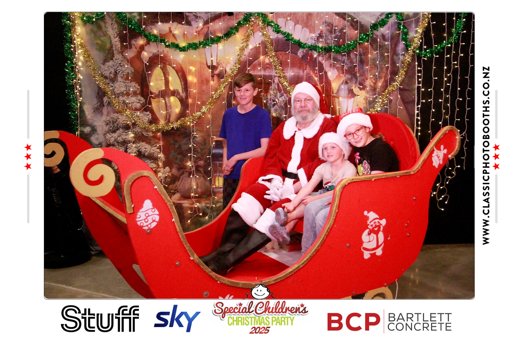 Photos with Santa - SCCP | View more photos from the event at chchgallery.classicphotobooths.co.nz/u/chchcpbgallery/Photos-with-Santa-SCCP