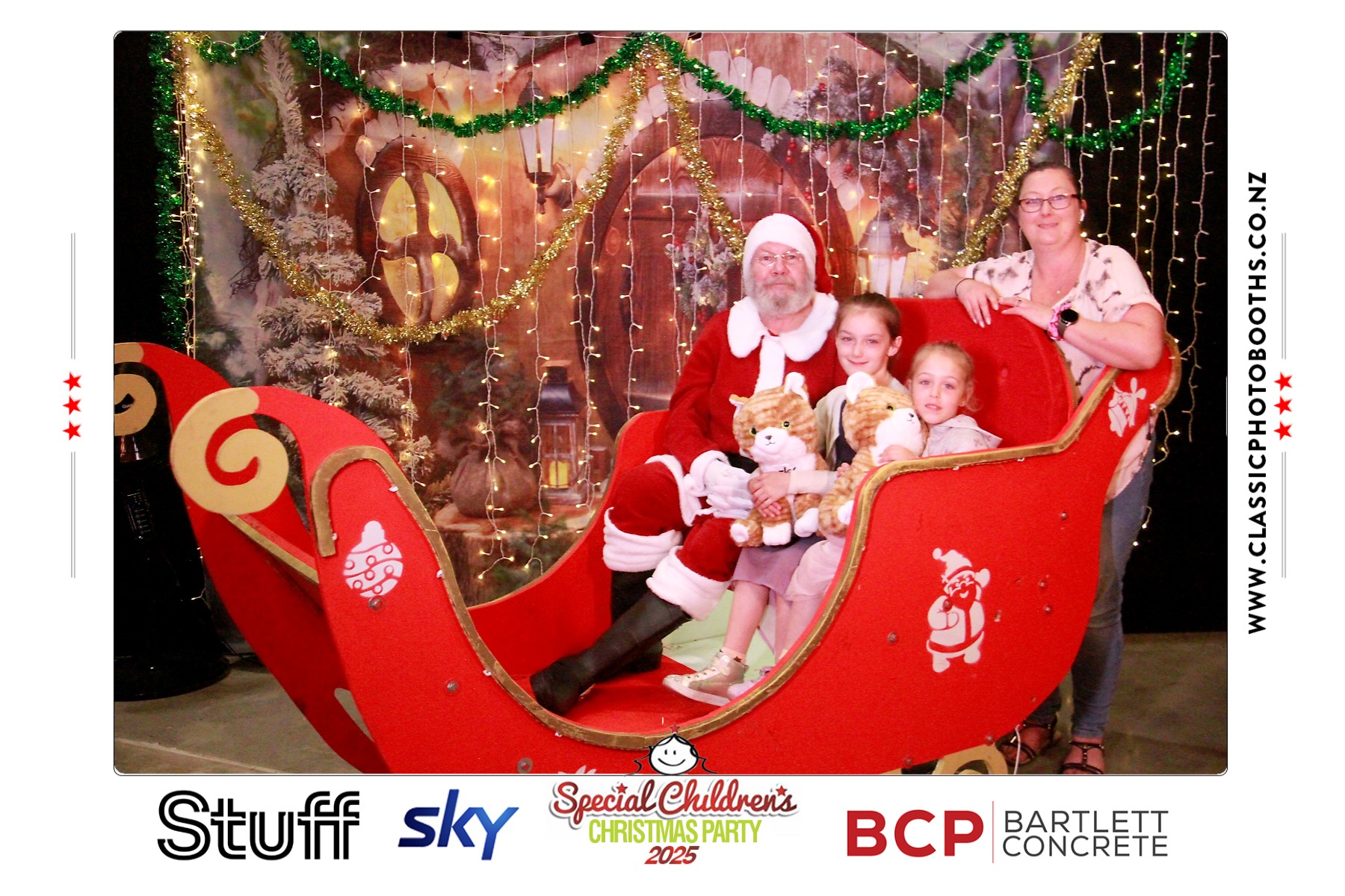 Photos with Santa - SCCP | View more photos from the event at chchgallery.classicphotobooths.co.nz/u/chchcpbgallery/Photos-with-Santa-SCCP