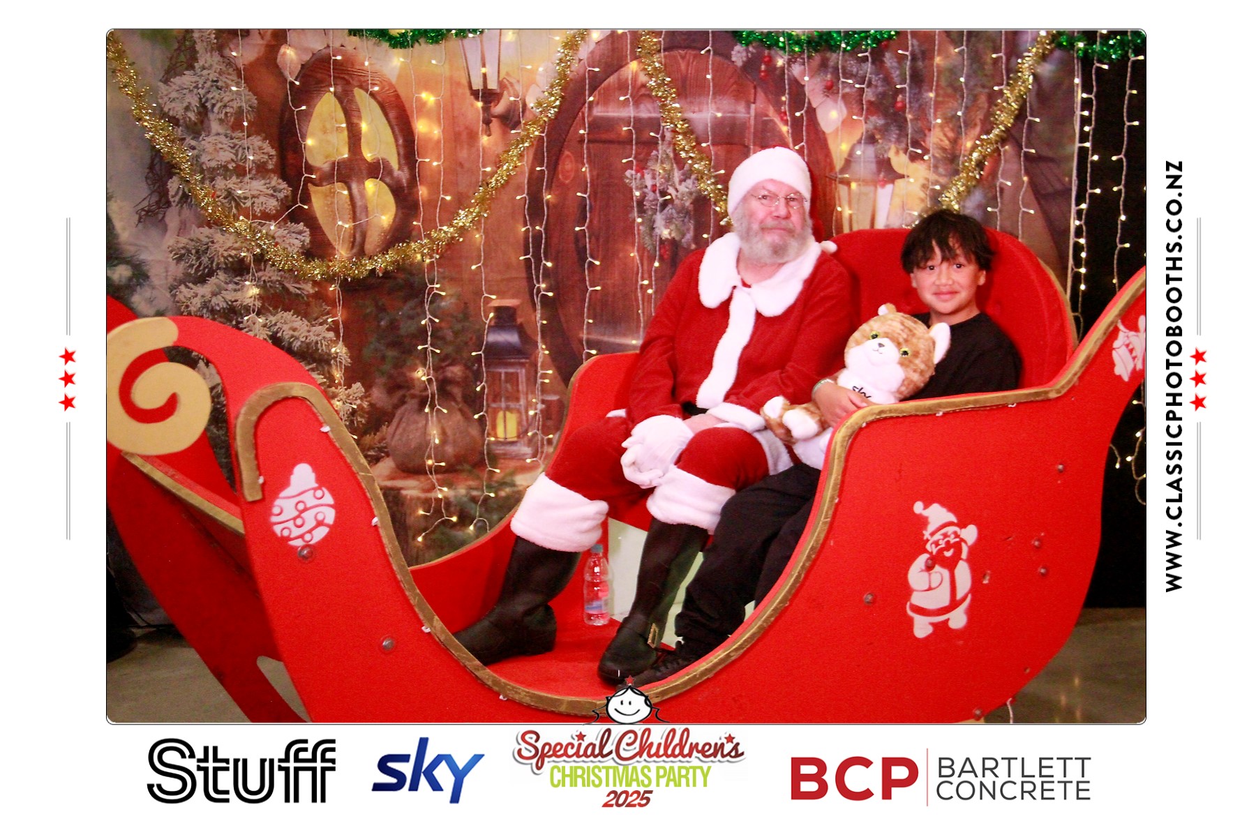 Photos with Santa - SCCP | View more photos from the event at chchgallery.classicphotobooths.co.nz/u/chchcpbgallery/Photos-with-Santa-SCCP