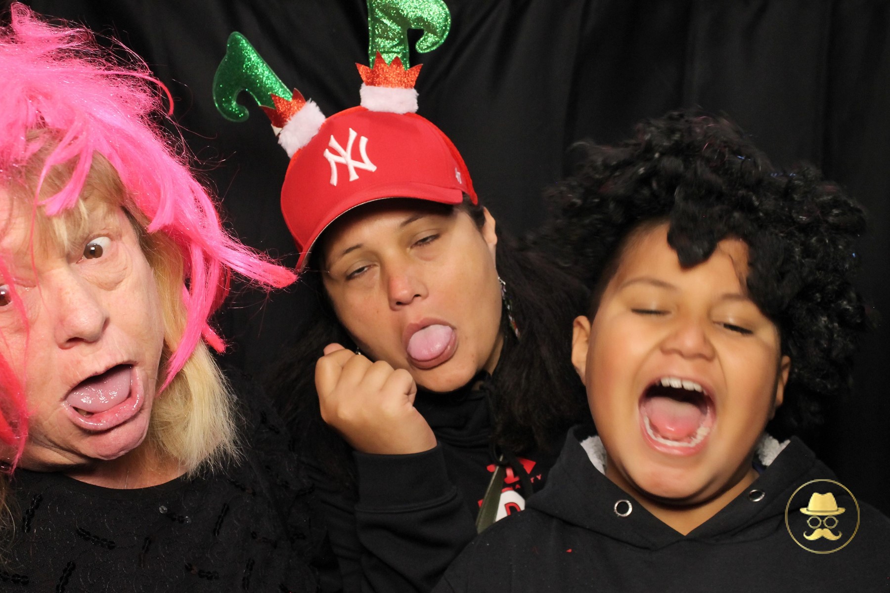 Special Children's Christmas Party | View more photos from the event at chchgallery.classicphotobooths.co.nz/u/chchcpbgallery/Special-Childrens-Christmas-Party-3