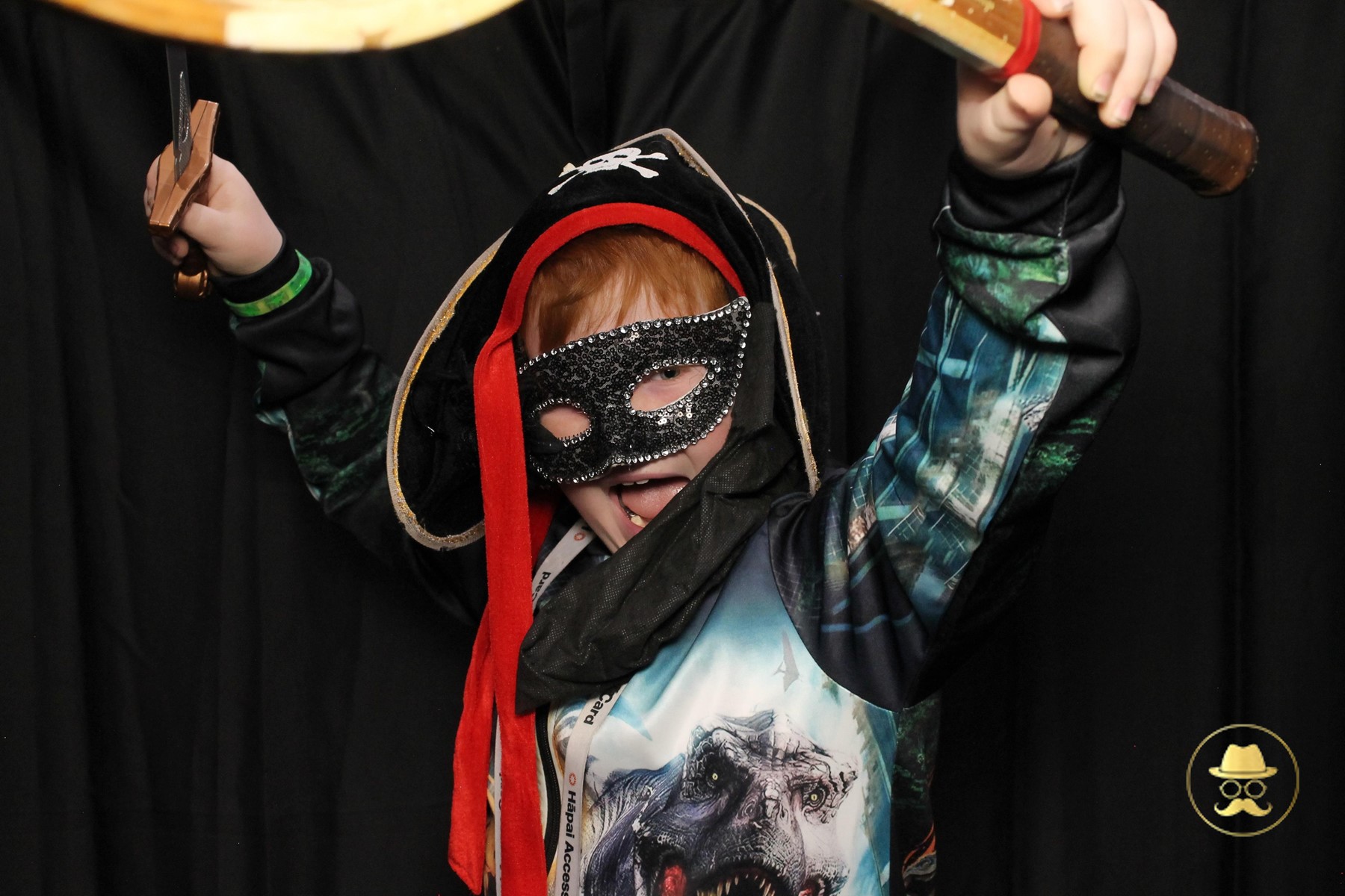 Special Children's Christmas Party | View more photos from the event at chchgallery.classicphotobooths.co.nz/u/chchcpbgallery/Special-Childrens-Christmas-Party-3