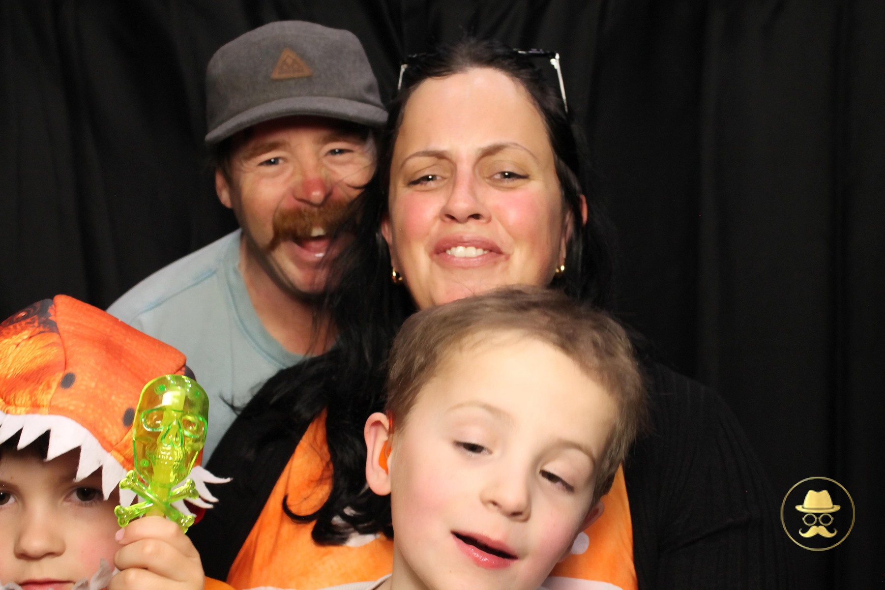 Special Children's Christmas Party | View more photos from the event at chchgallery.classicphotobooths.co.nz/u/chchcpbgallery/Special-Childrens-Christmas-Party-3