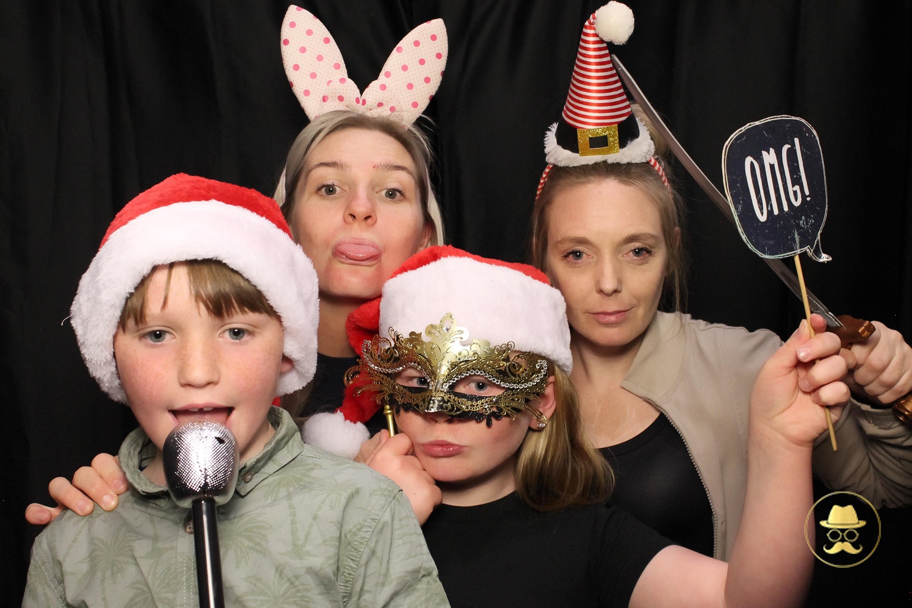 Special Children's Christmas Party | View more photos from the event at chchgallery.classicphotobooths.co.nz/u/chchcpbgallery/Special-Childrens-Christmas-Party-3